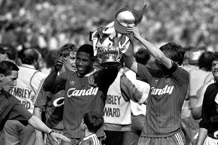 John Barnes and Ronnie Whelan pose with the FA Cup