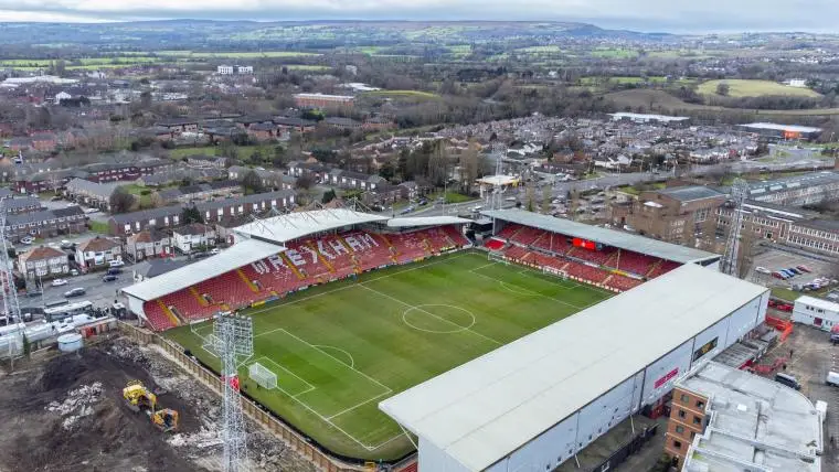 Sân vận động Racecourse Ground: Điểm đến thể thao nổi bật tại xứ Wales