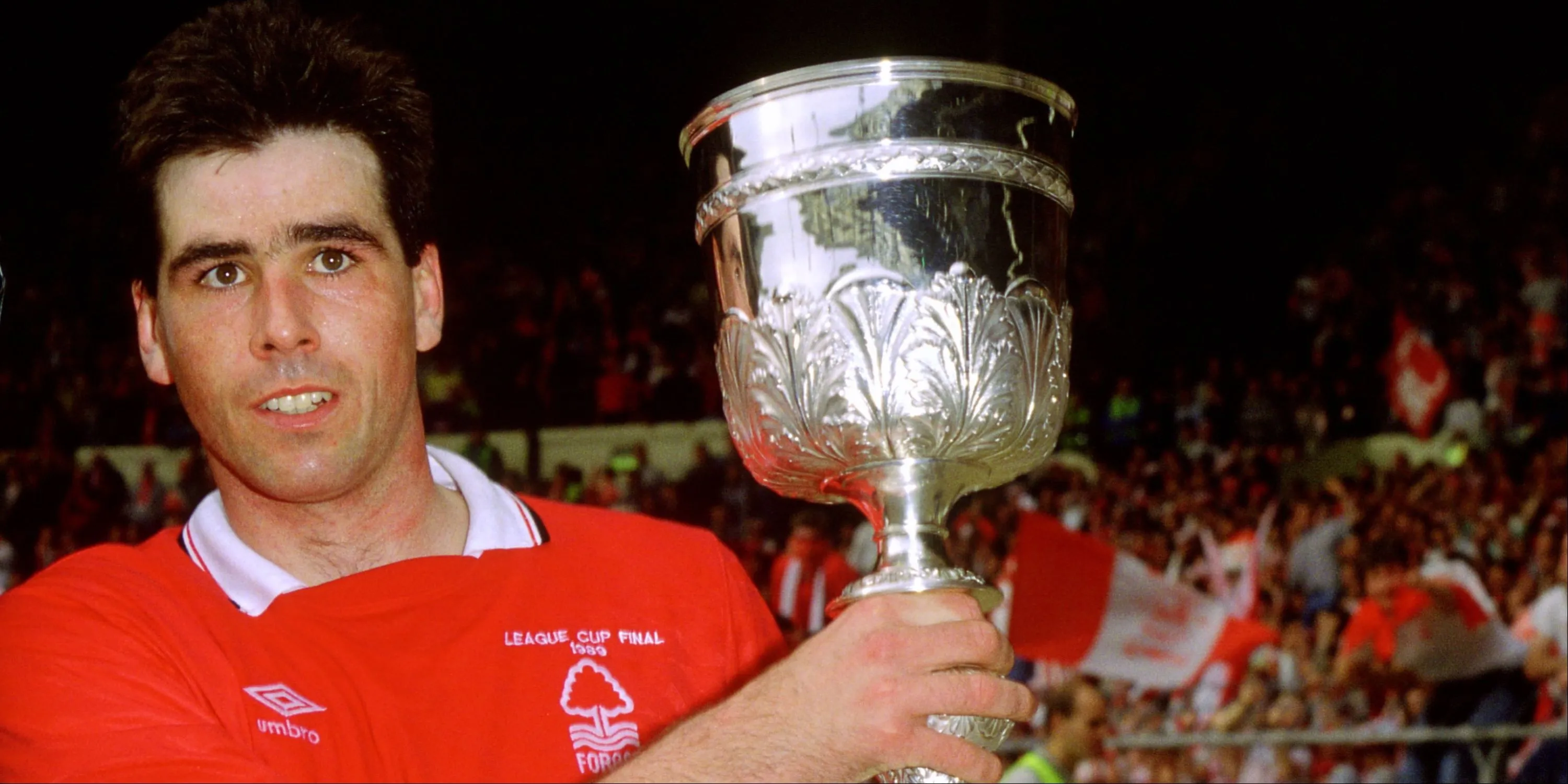 Các cầu thủ Nottingham Forest ăn mừng sau một chiến thắng quan trọng