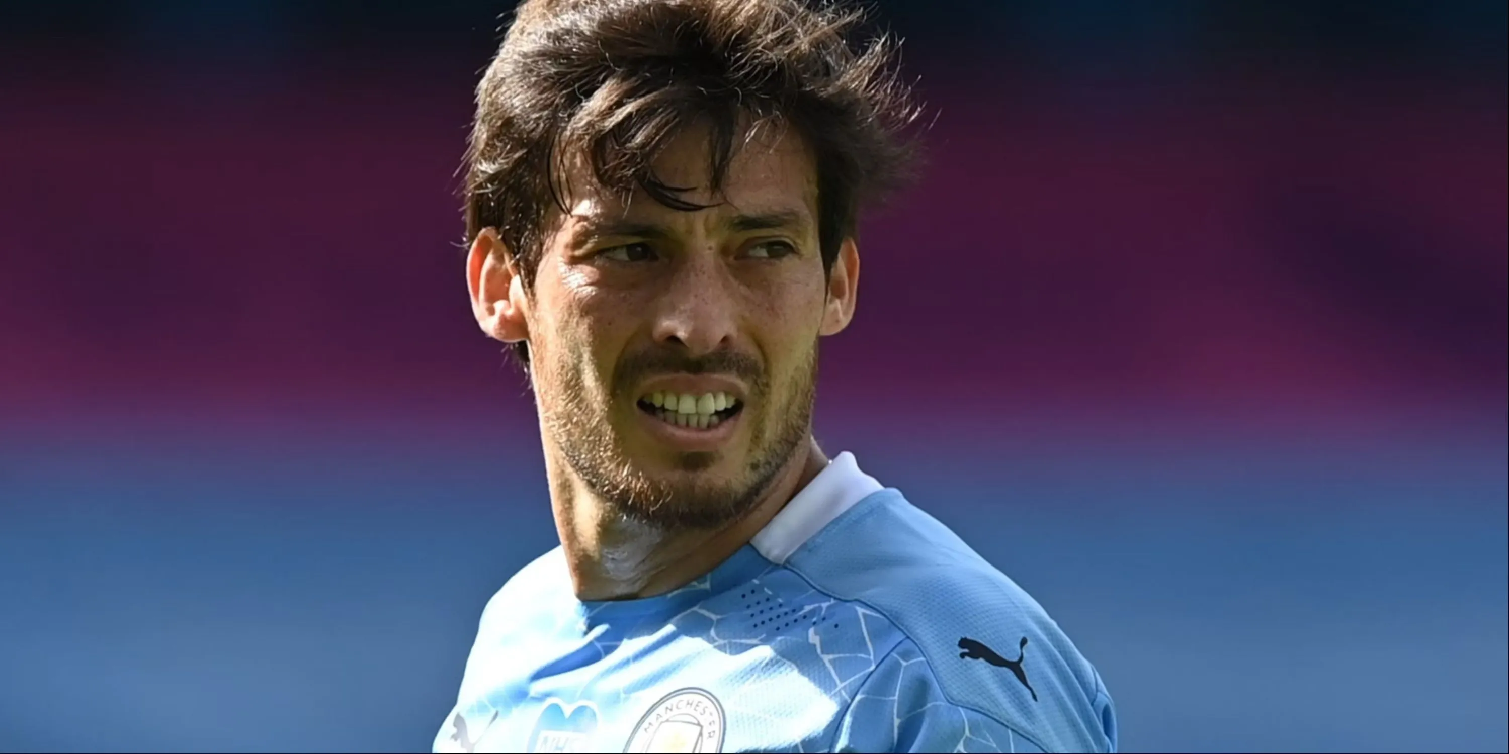 David Silva điều khiển tuyến giữa cho Manchester City