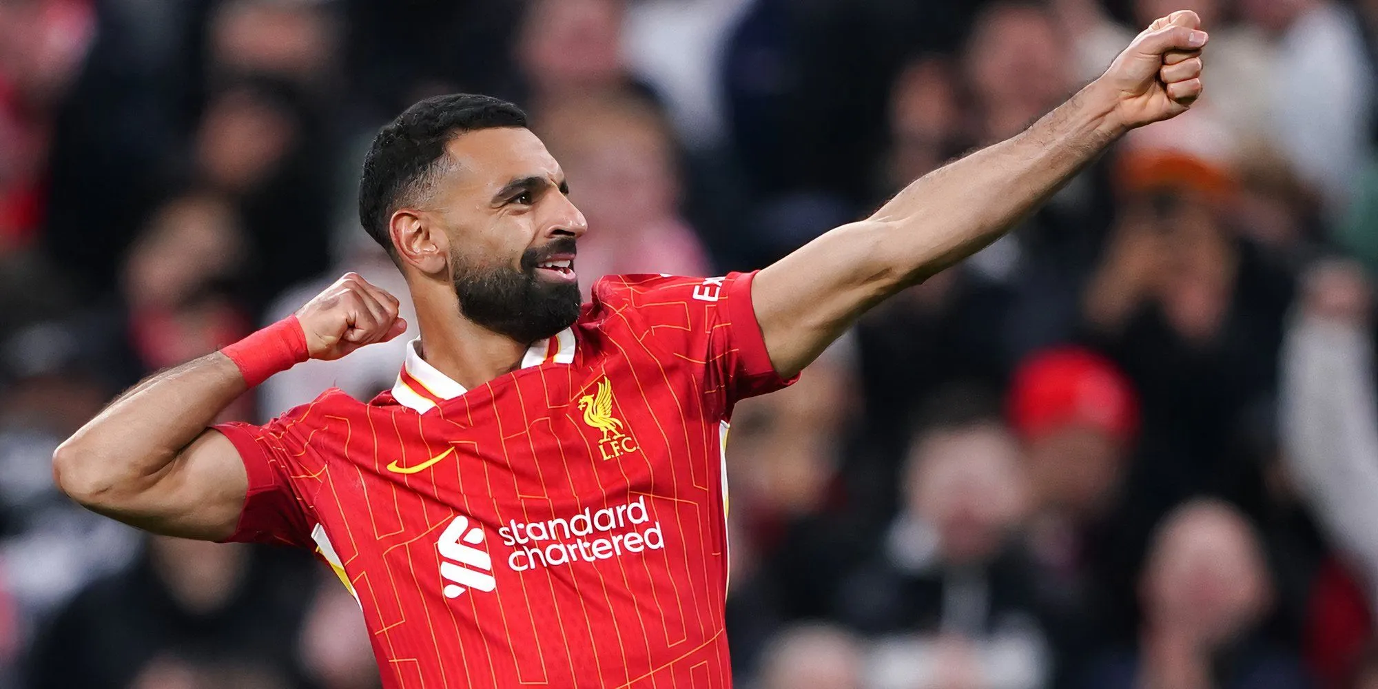 Mohamed Salah ăn mừng bàn thắng trong màu áo Liverpool