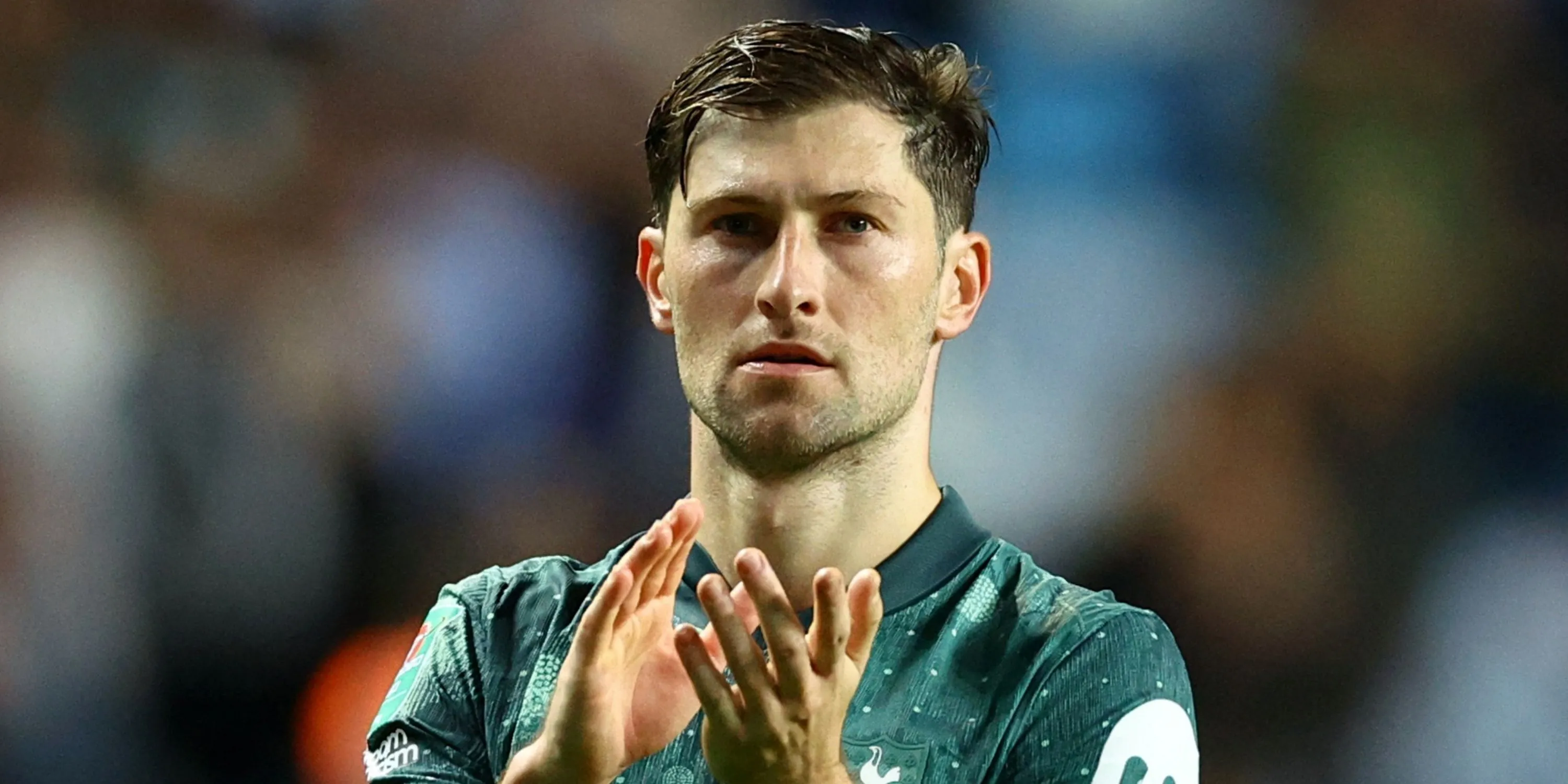 Ben Davies trong màu áo Tottenham thi đấu tại Ngoại hạng Anh