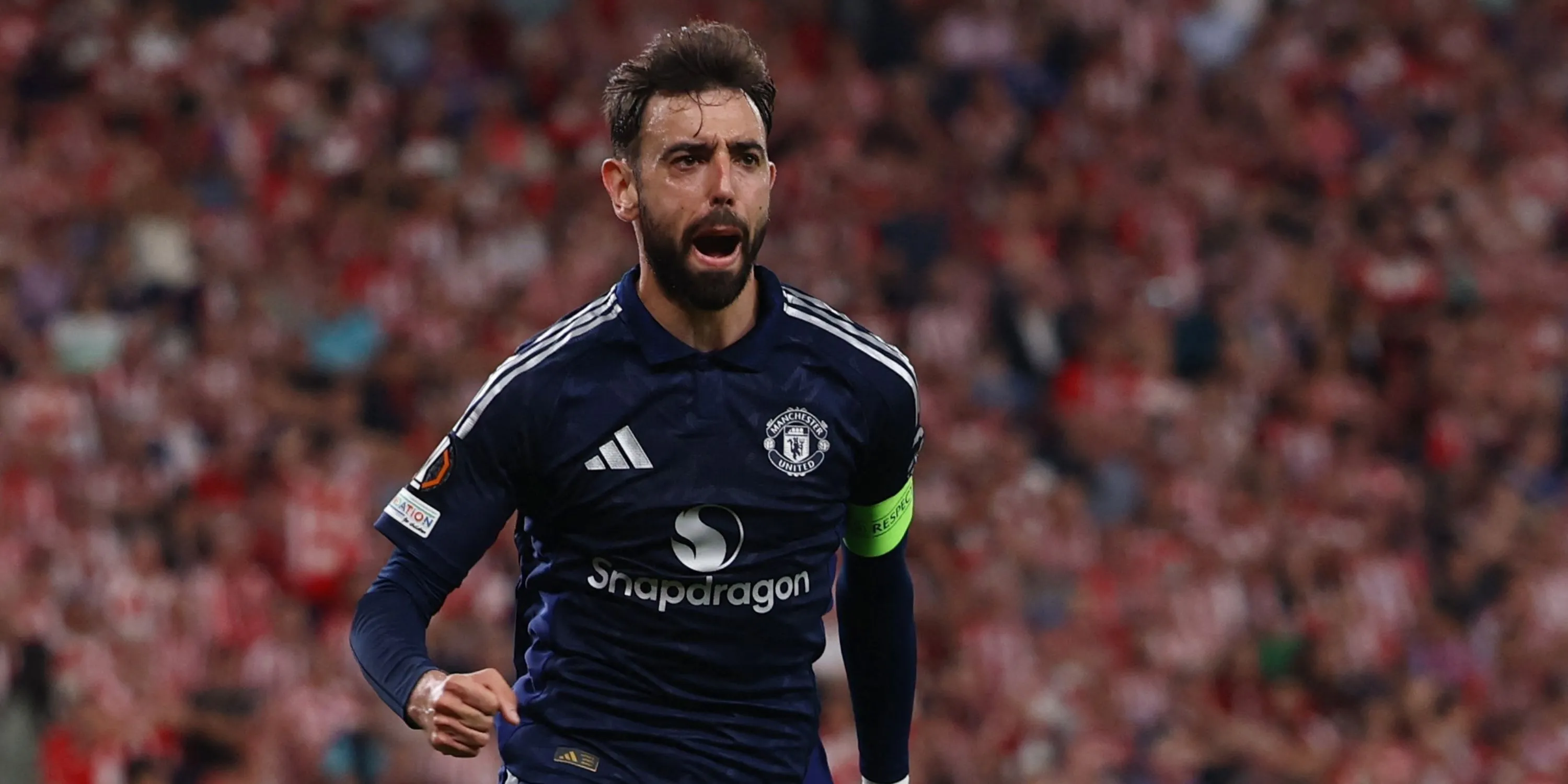 Bruno Fernandes thi đấu nỗ lực cho Manchester United mùa giải khó khăn