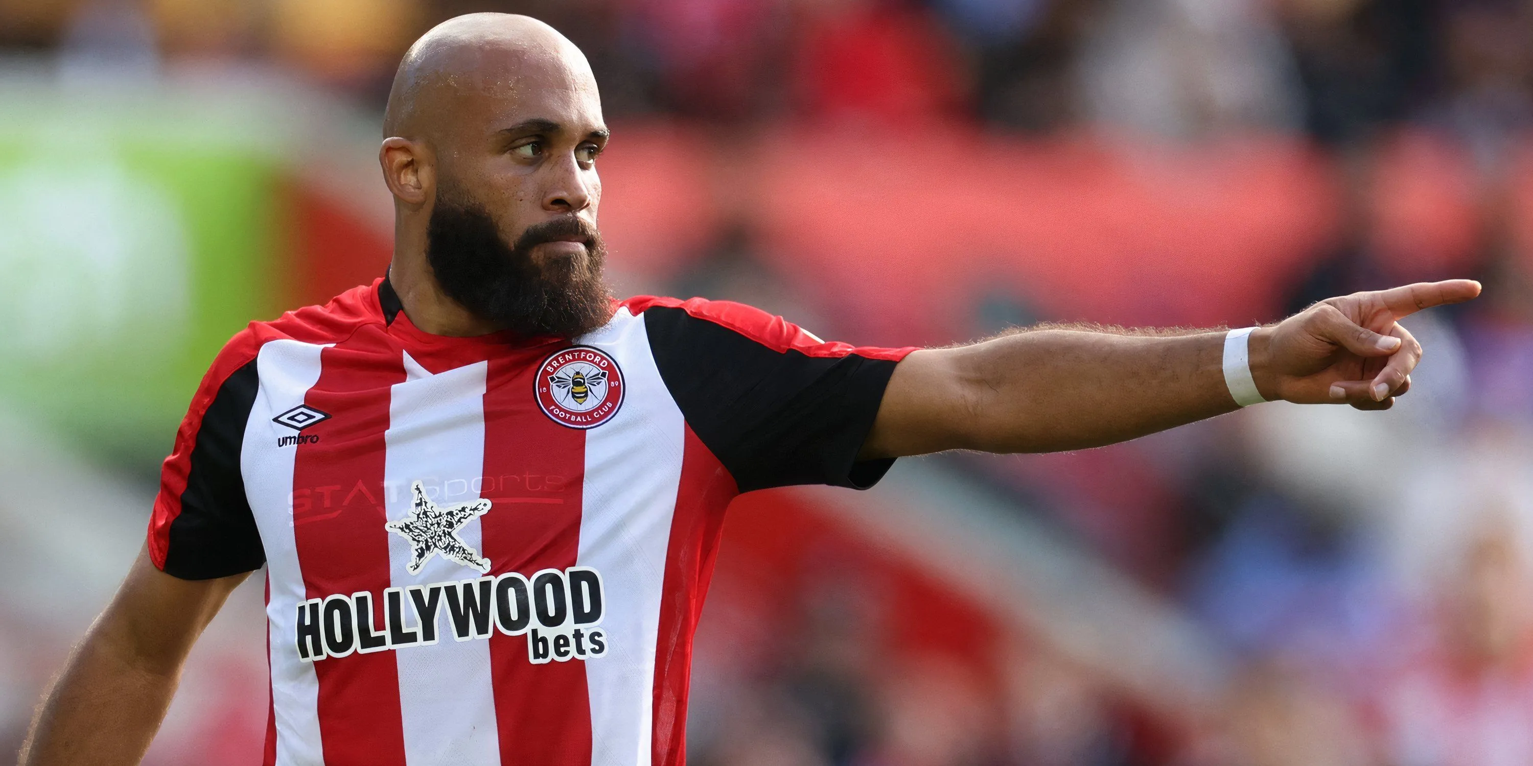 Bryan Mbeumo đi bóng kỹ thuật trong màu áo Brentford tại Ngoại hạng Anh