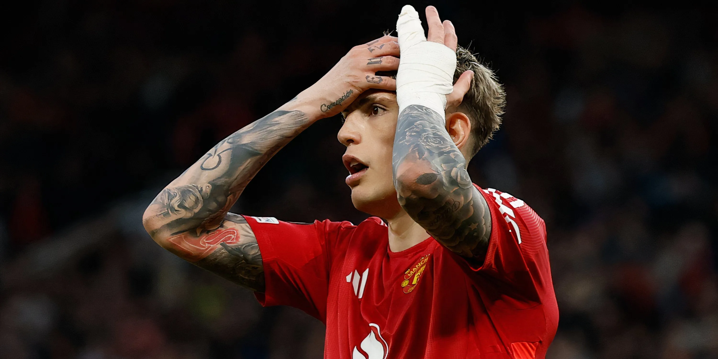 Cầu thủ Alejandro Garnacho của Manchester United trên sân