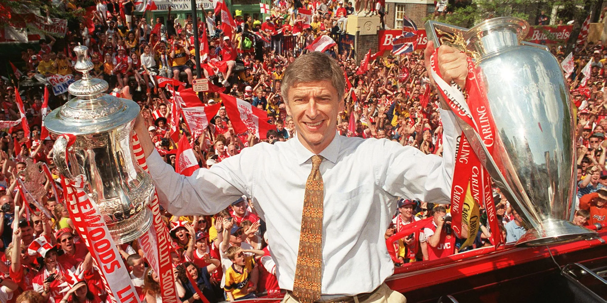 Chân dung HLV Arsene Wenger trong thời gian dẫn dắt Arsenal