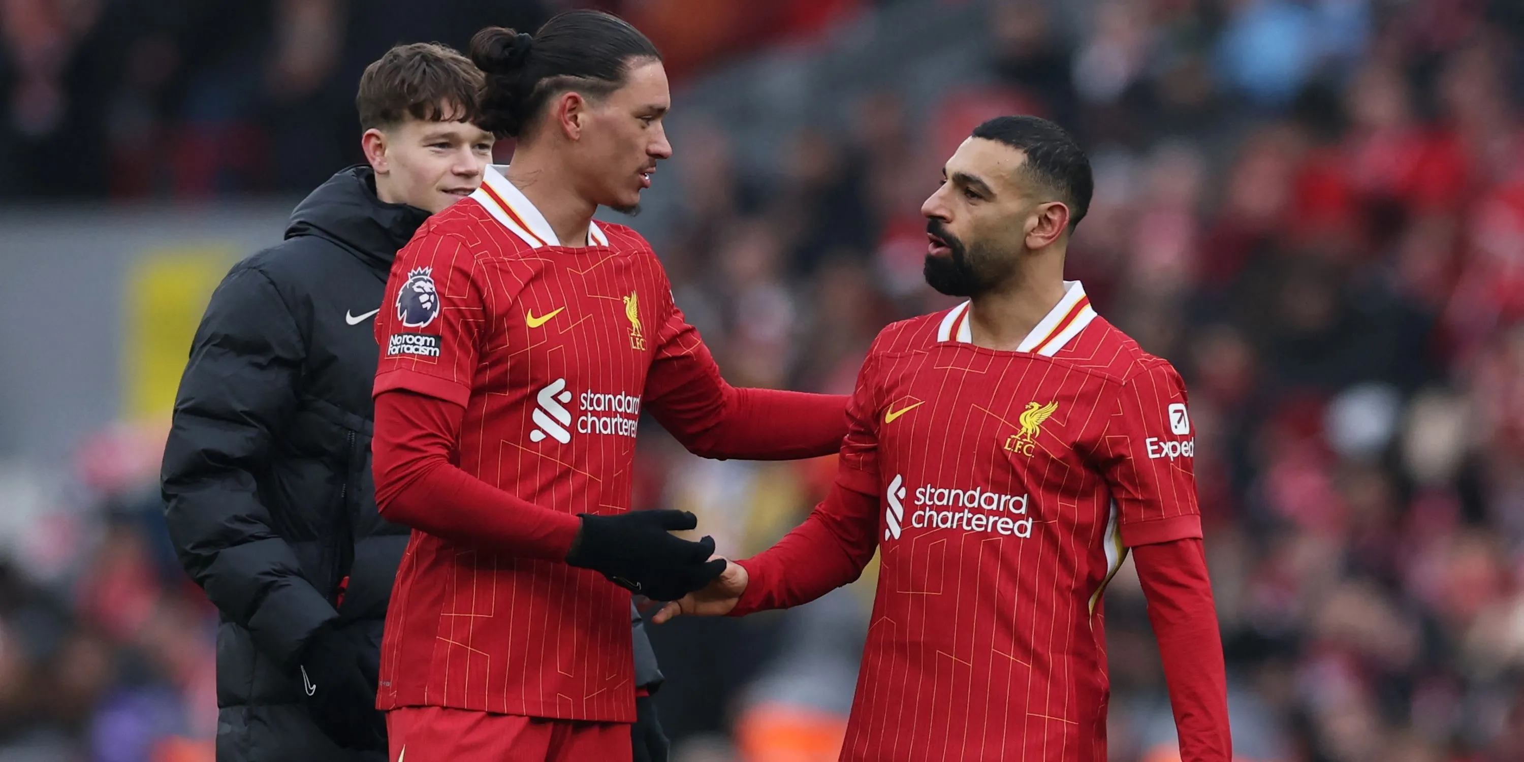 Darwin Nunez và Mohamed Salah ăn mừng - Liverpool cần thêm hỏa lực?