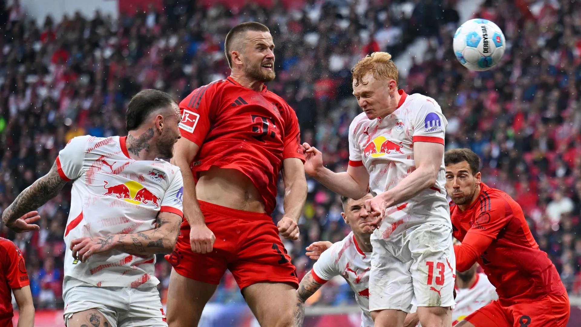 Eric Dier trong màu áo Bayern Munich thể hiện kinh nghiệm phòng ngự