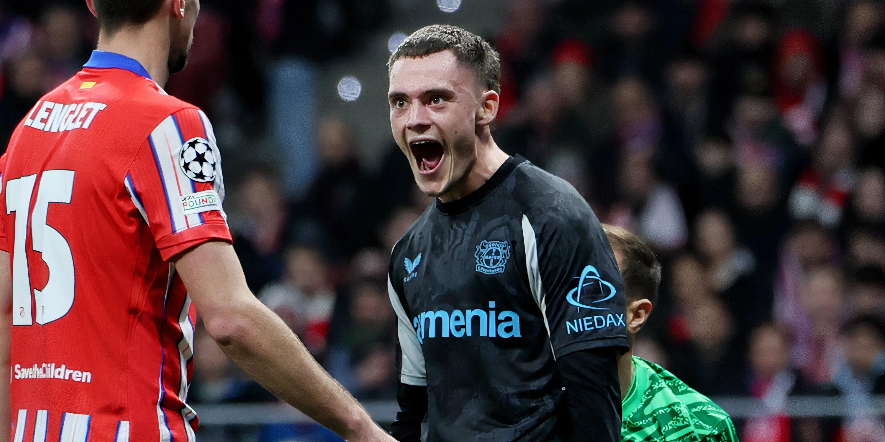 Florian Wirtz, tiền vệ tài năng của Bayer Leverkusen, được so sánh với Rayan Cherki