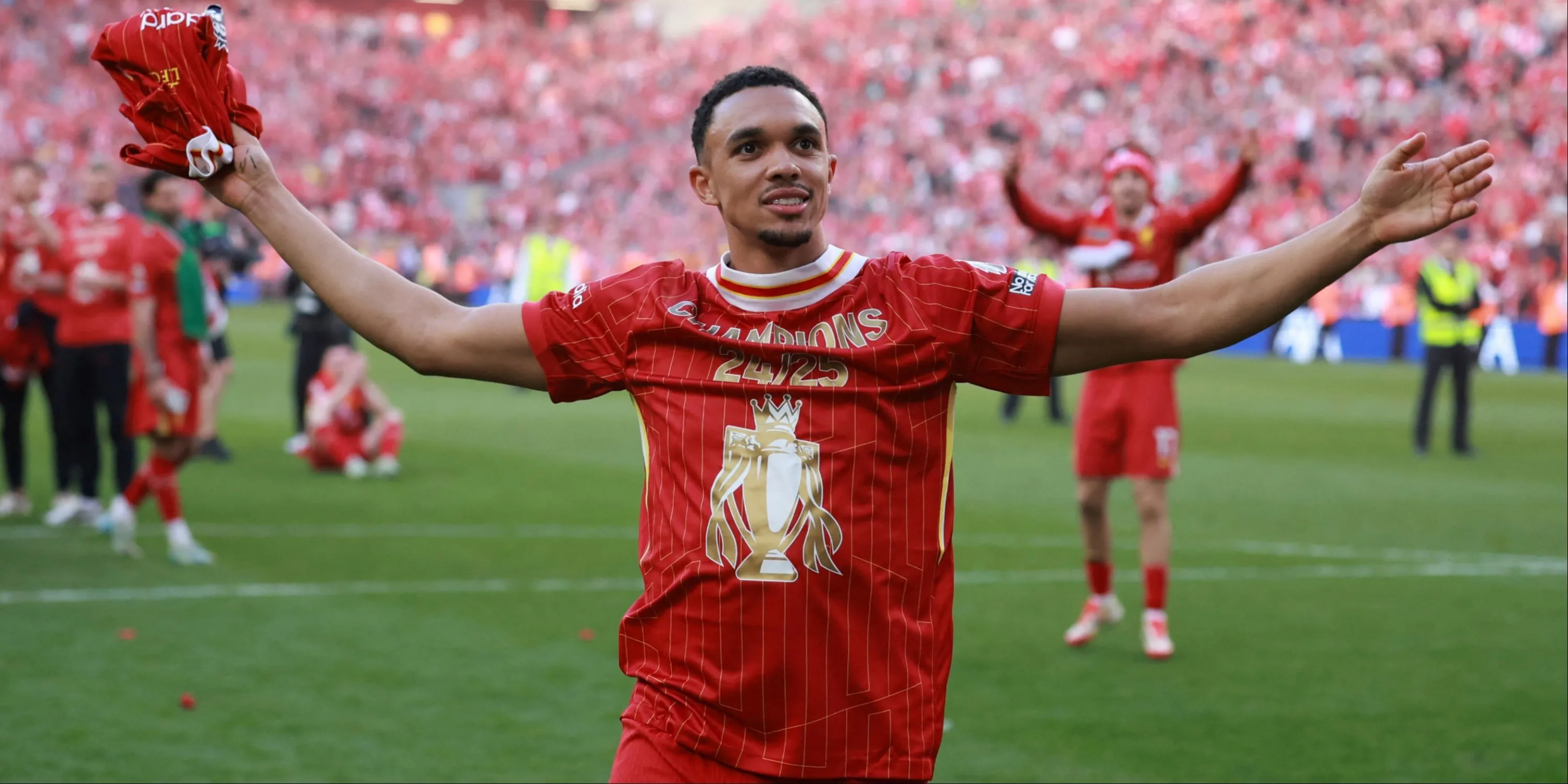 Hậu vệ phải Trent Alexander-Arnold trong màu áo Liverpool