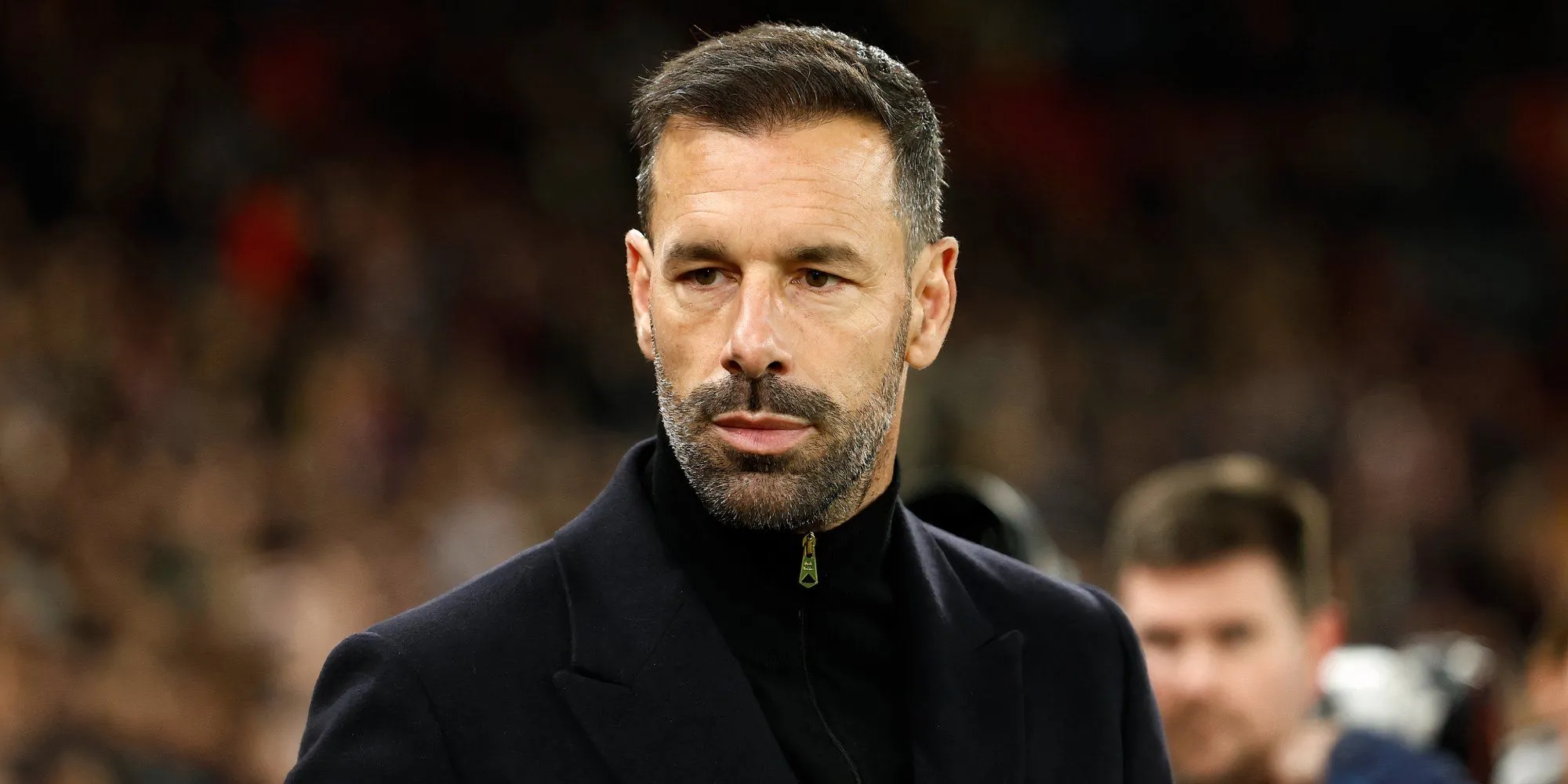 HLV Ruud van Nistelrooy của Leicester City quan sát buổi tập