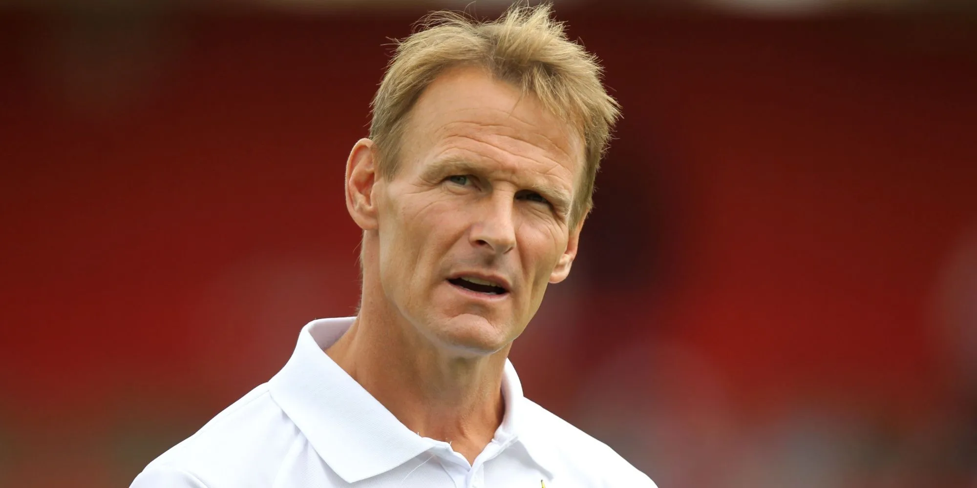 HLV Stevenage, Teddy Sheringham, huyền thoại ghi bàn tại FA Cup