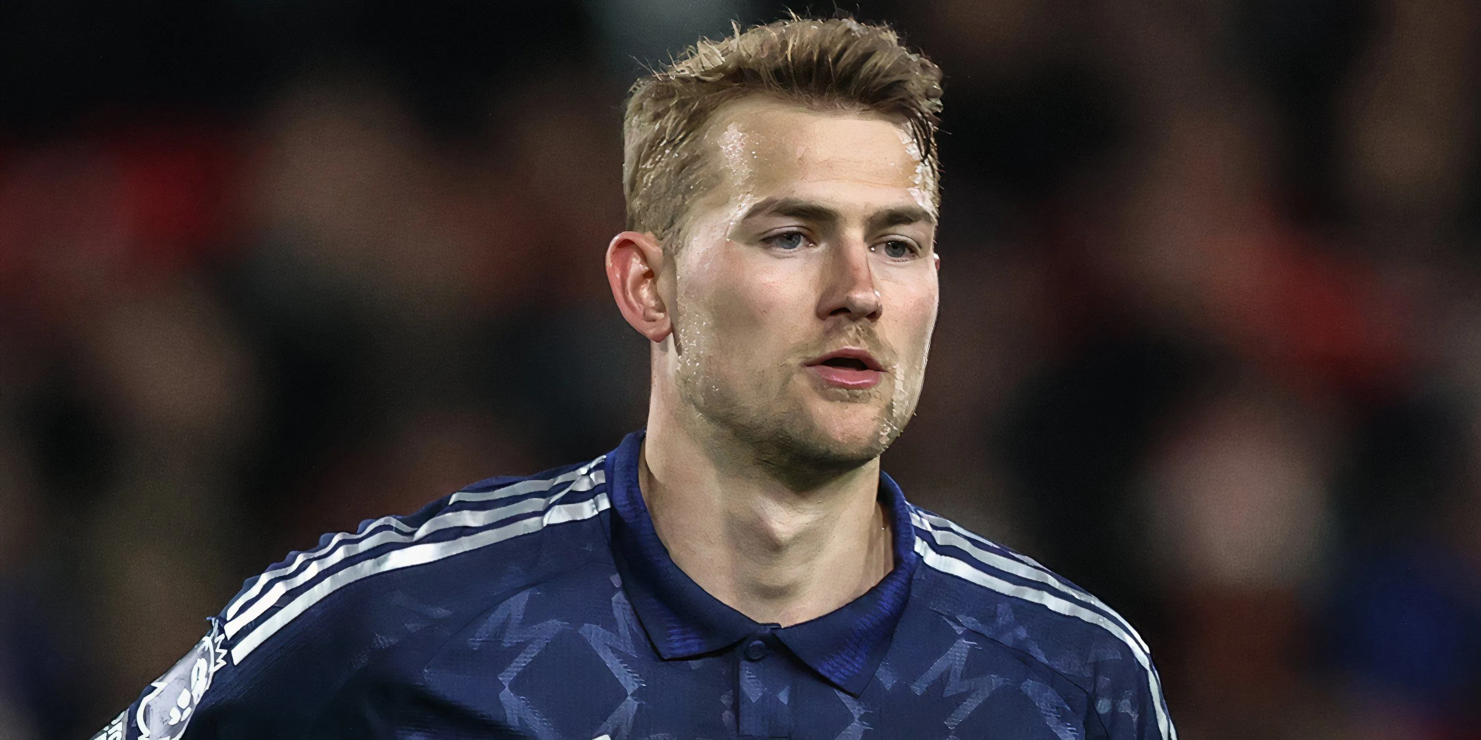 Matthijs de Ligt gặp chấn thương trong màu áo Manchester United