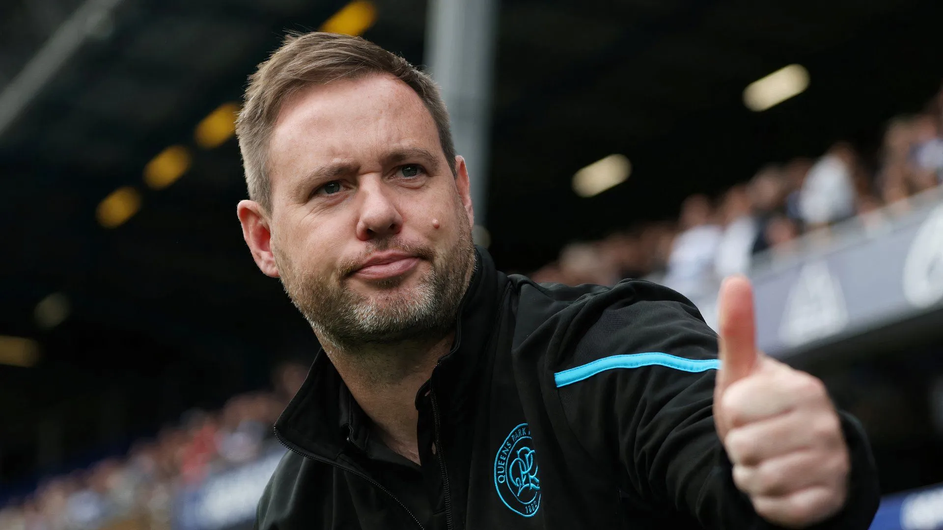 Michael Beale, cựu HLV QPR, trong một buổi họp báo