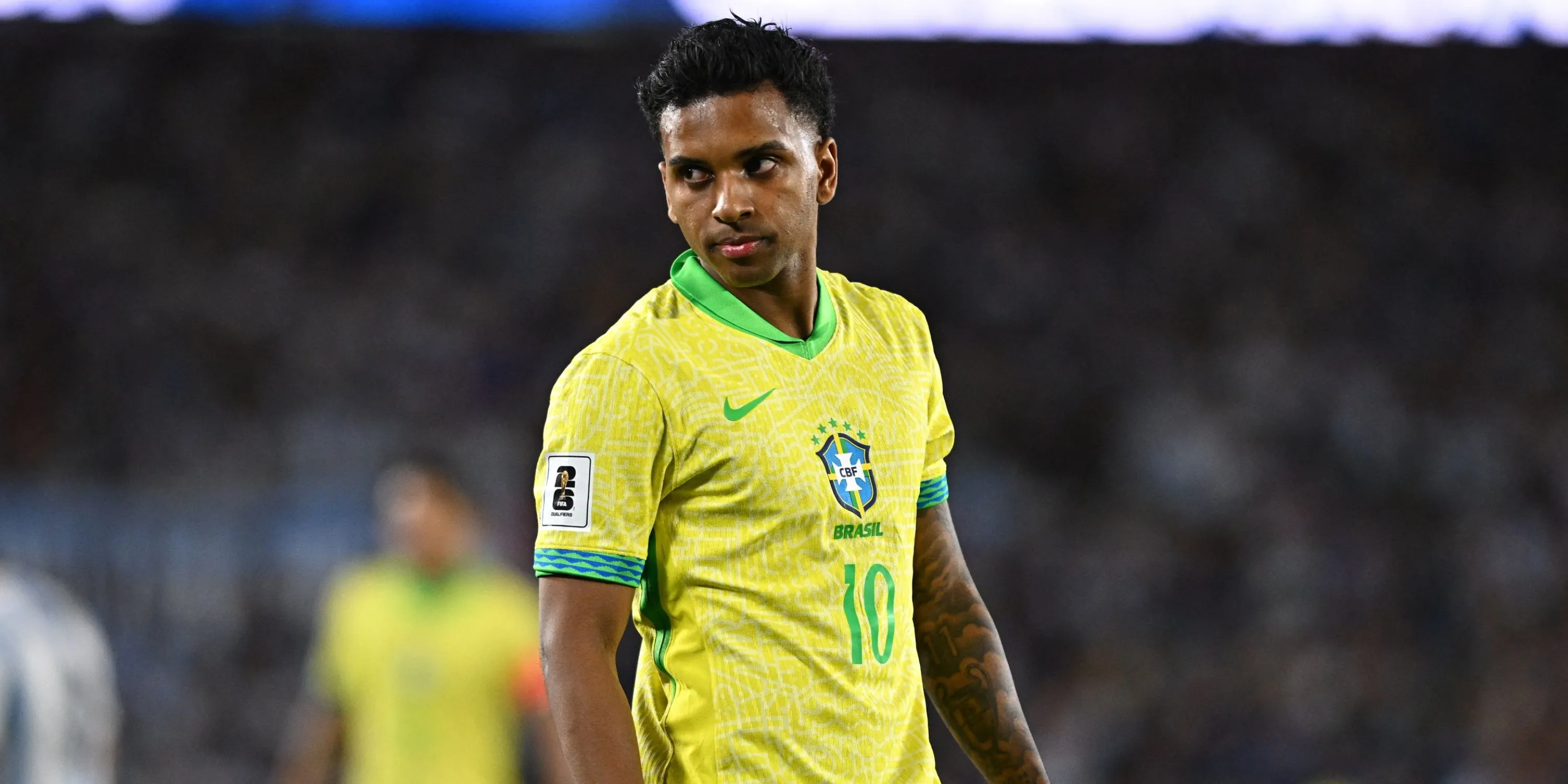 Rodrygo ăn mừng trong màu áo Brazil