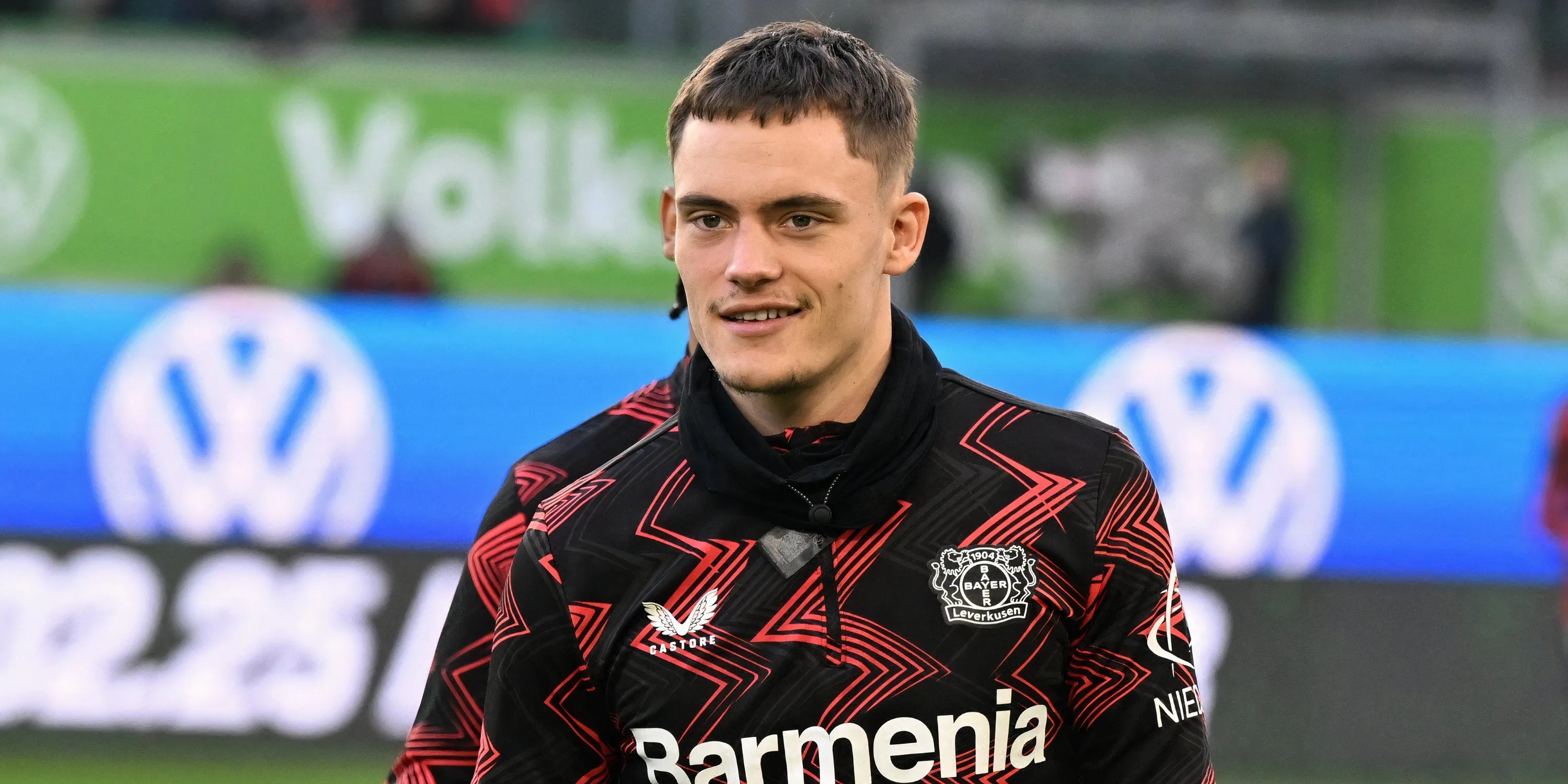 Sao trẻ Florian Wirtz khởi động trước trận cho Bayer Leverkusen