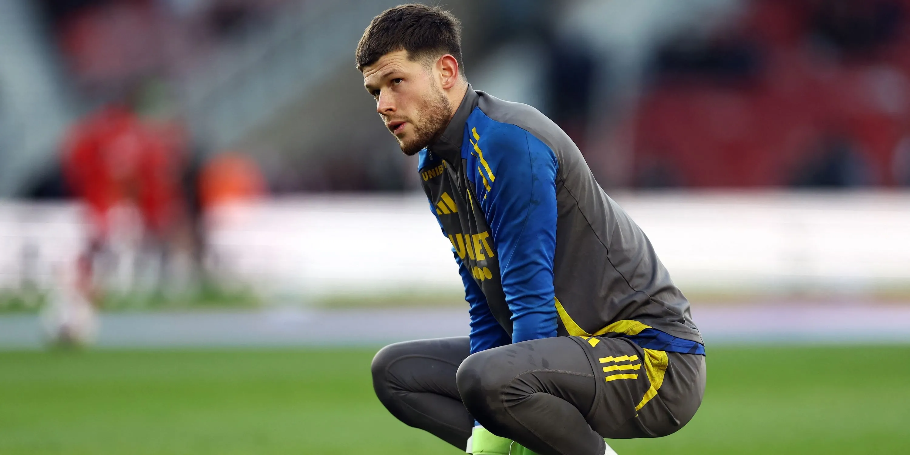 Thủ môn Illan Meslier của Leeds United đối mặt với áp lực cải thiện phong độ ở Premier League