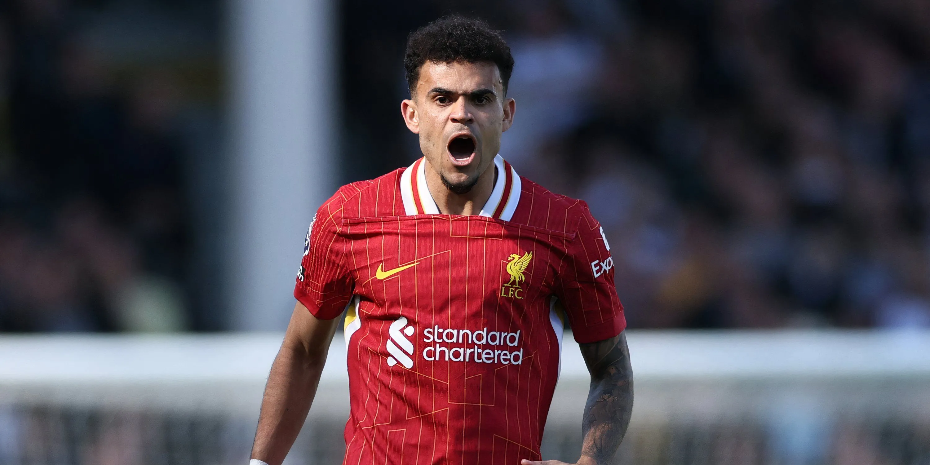 Tiền đạo Liverpool Luis Diaz thi đấu