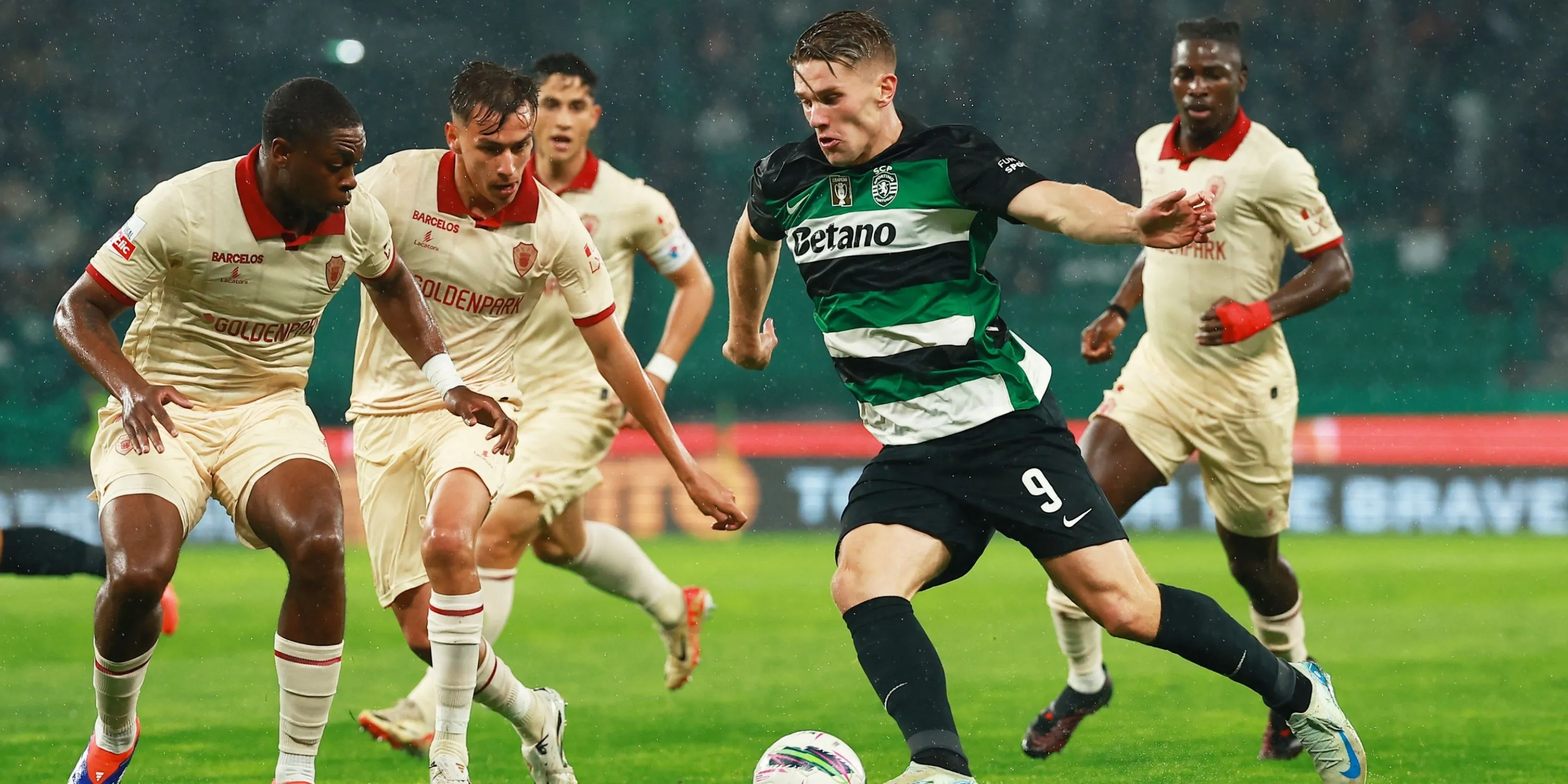Tiền đạo Viktor Gyokeres trong màu áo Sporting CP