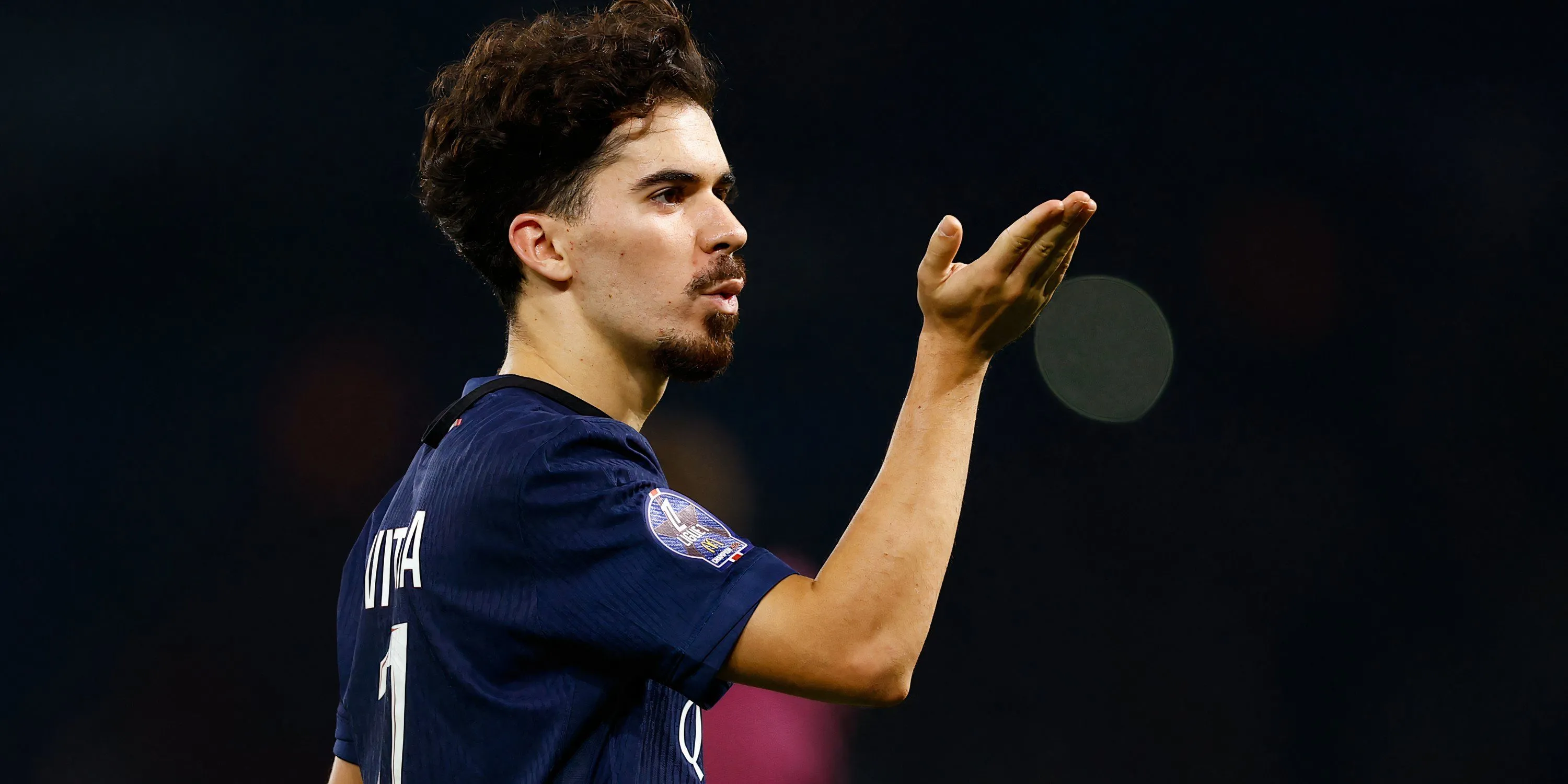 Tiền vệ Vitinha thi đấu thăng hoa trong màu áo Paris Saint-Germain