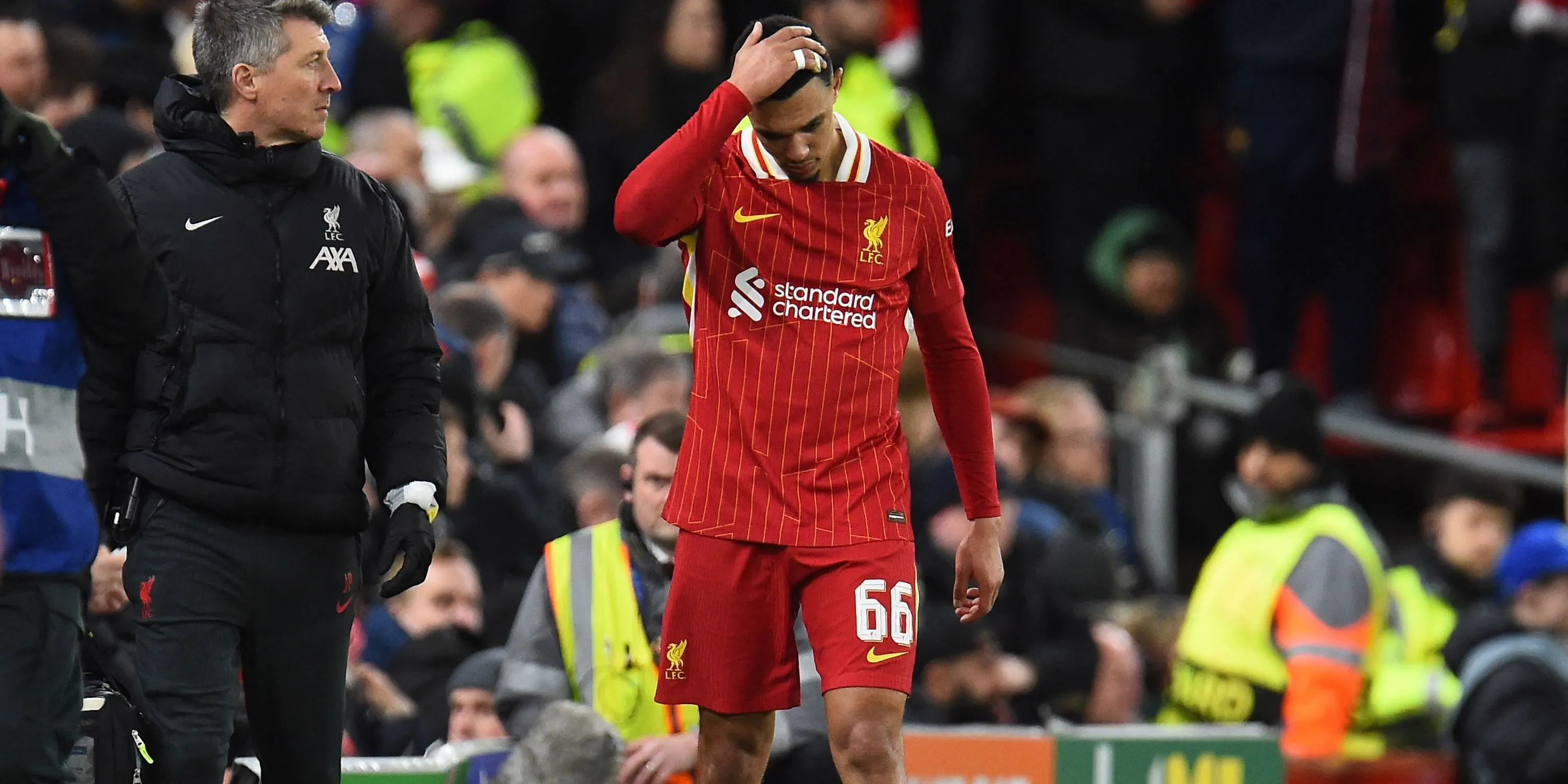 Trent Alexander-Arnold thất vọng rời sân Anfield sau thông tin chia tay Liverpool
