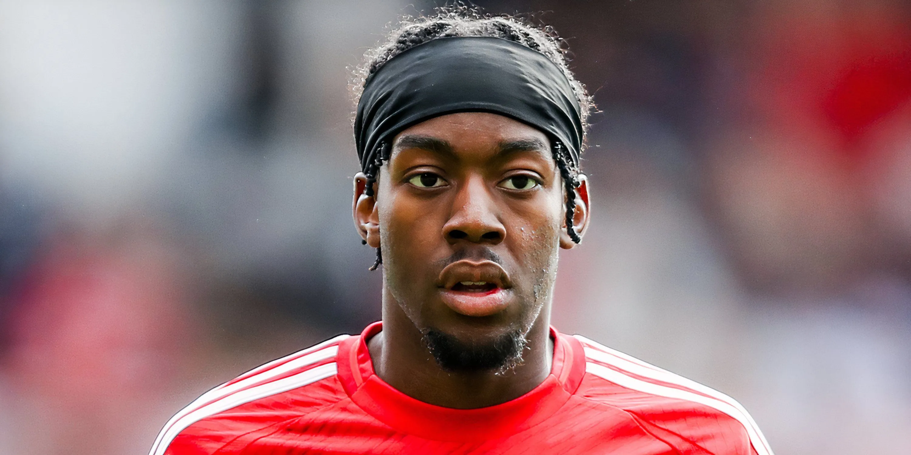 Anthony Elanga thi đấu cho Nottingham Forest tại Ngoại hạng Anh