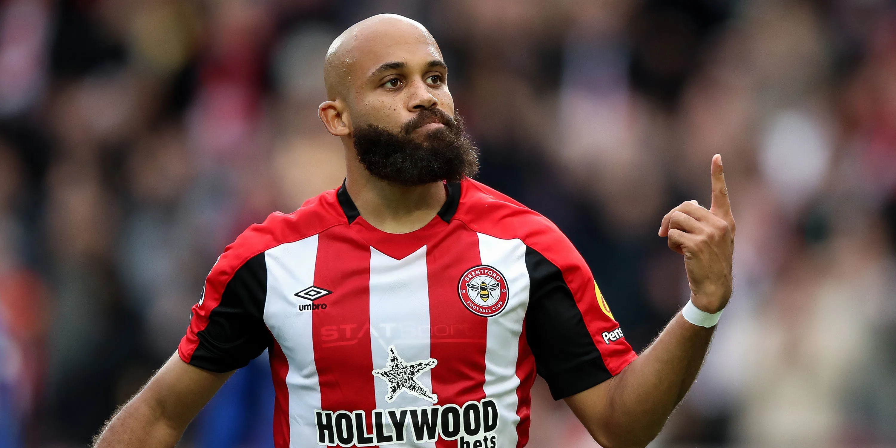 Bryan Mbeumo ăn mừng bàn thắng trong màu áo Brentford tại Premier League