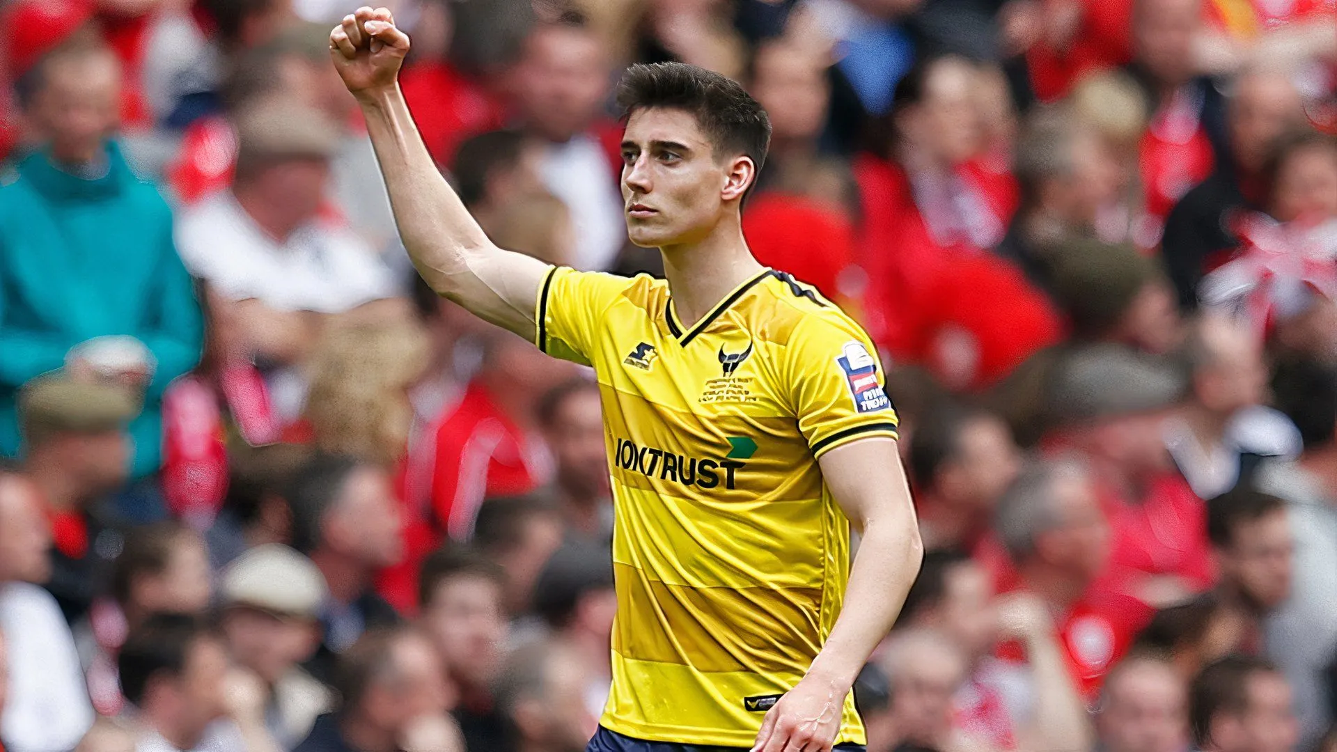 Callum O'Dowda trong màu áo Cardiff City, đối tượng tin đồn chuyển nhượng.