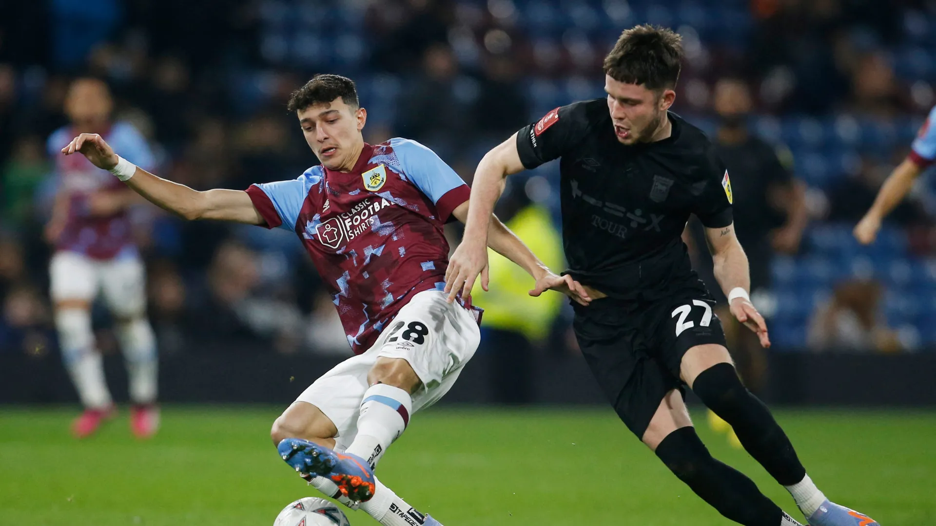 Chân dung tiền đạo George Hirst của Ipswich Town
