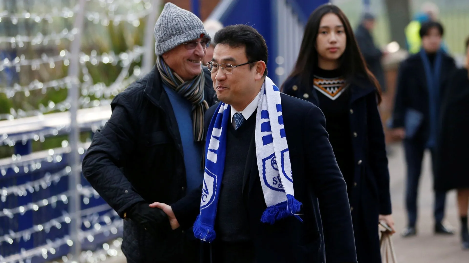 Chủ sở hữu Sheffield Wednesday, Dejphon Chansiri, phát biểu trong bối cảnh khủng hoảng tài chính