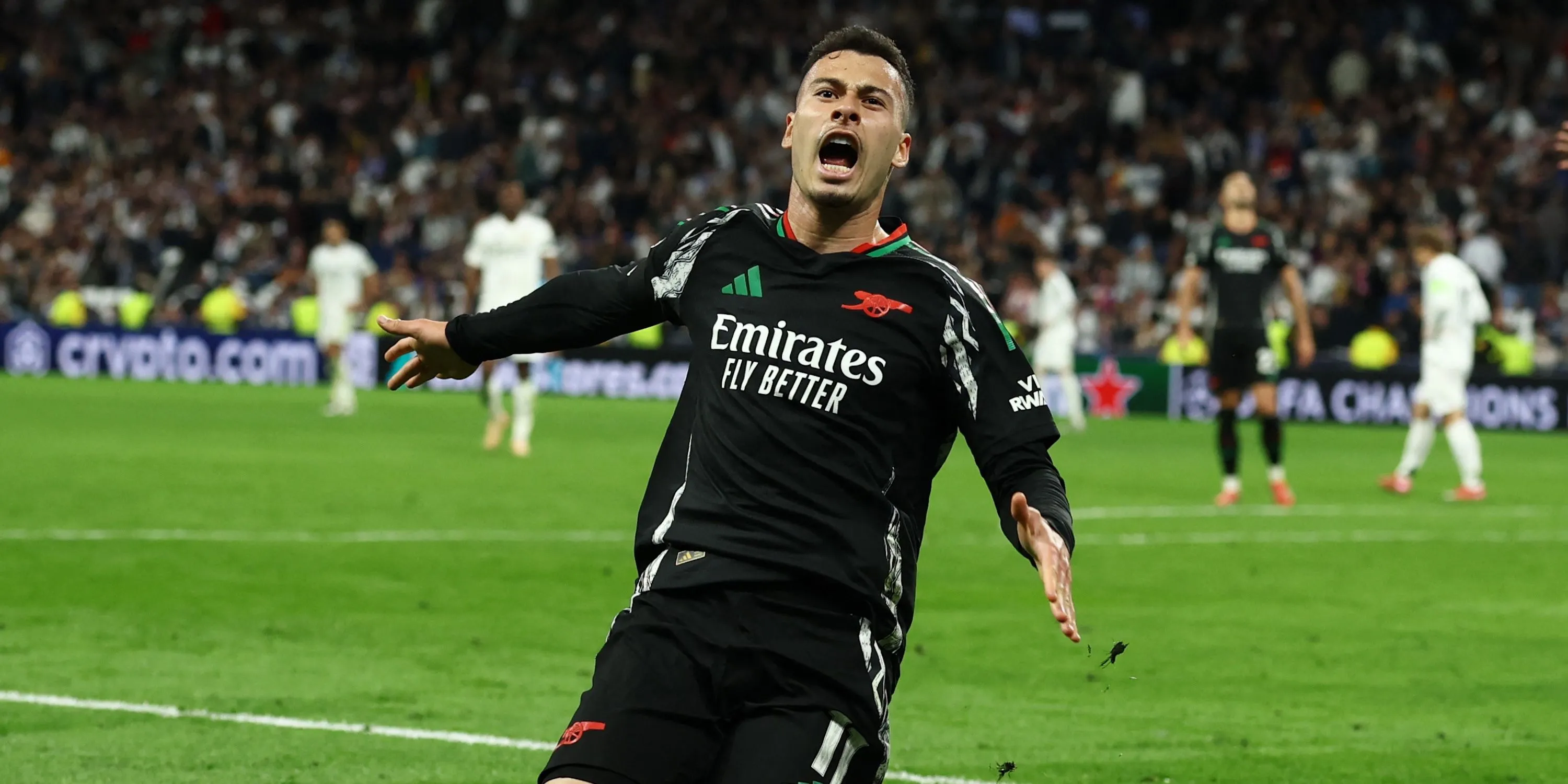 Gabriel Martinelli của Arsenal ăn mừng bàn thắng