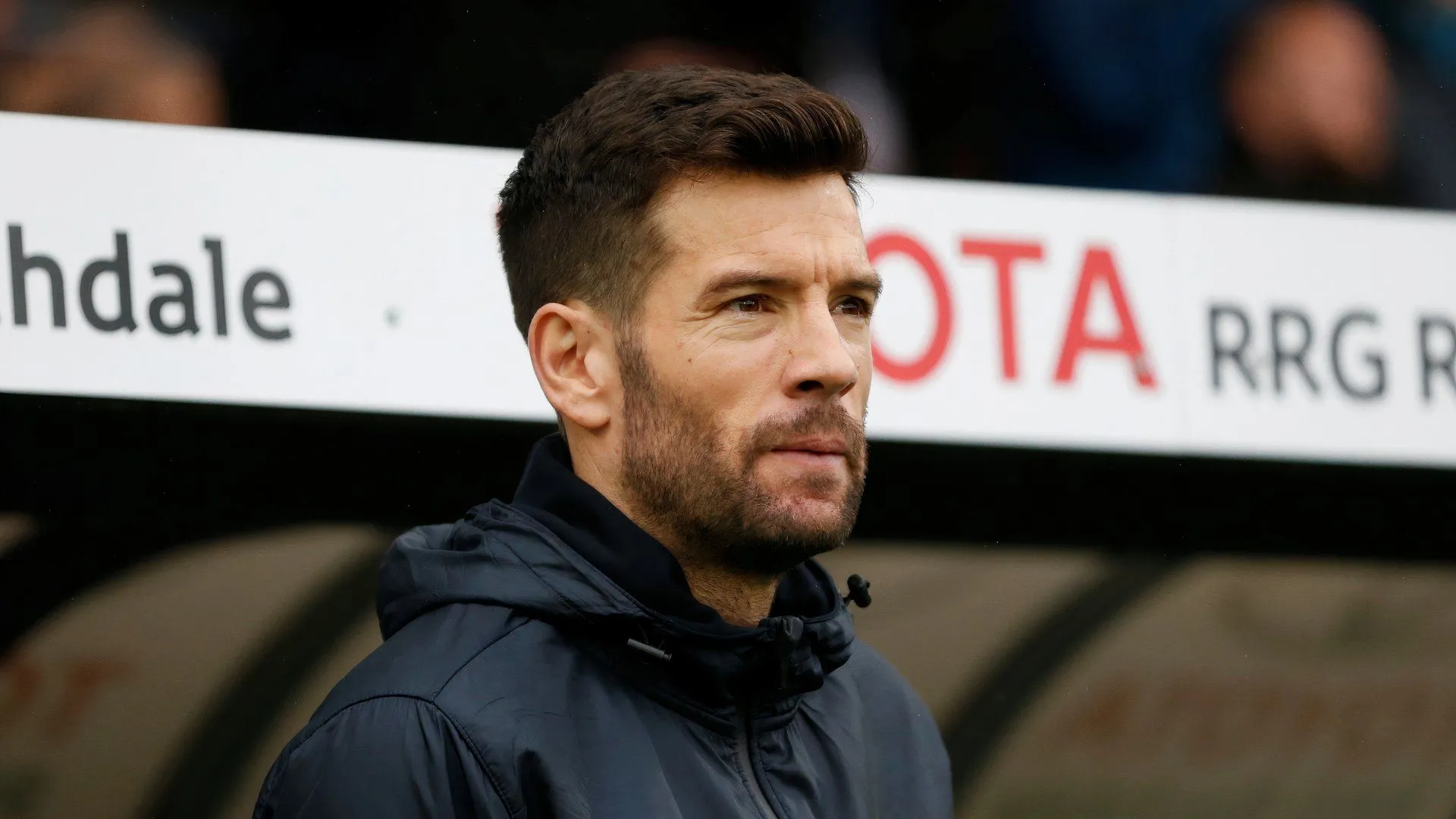 HLV Brian Barry-Murphy trong ngày ra mắt Cardiff City
