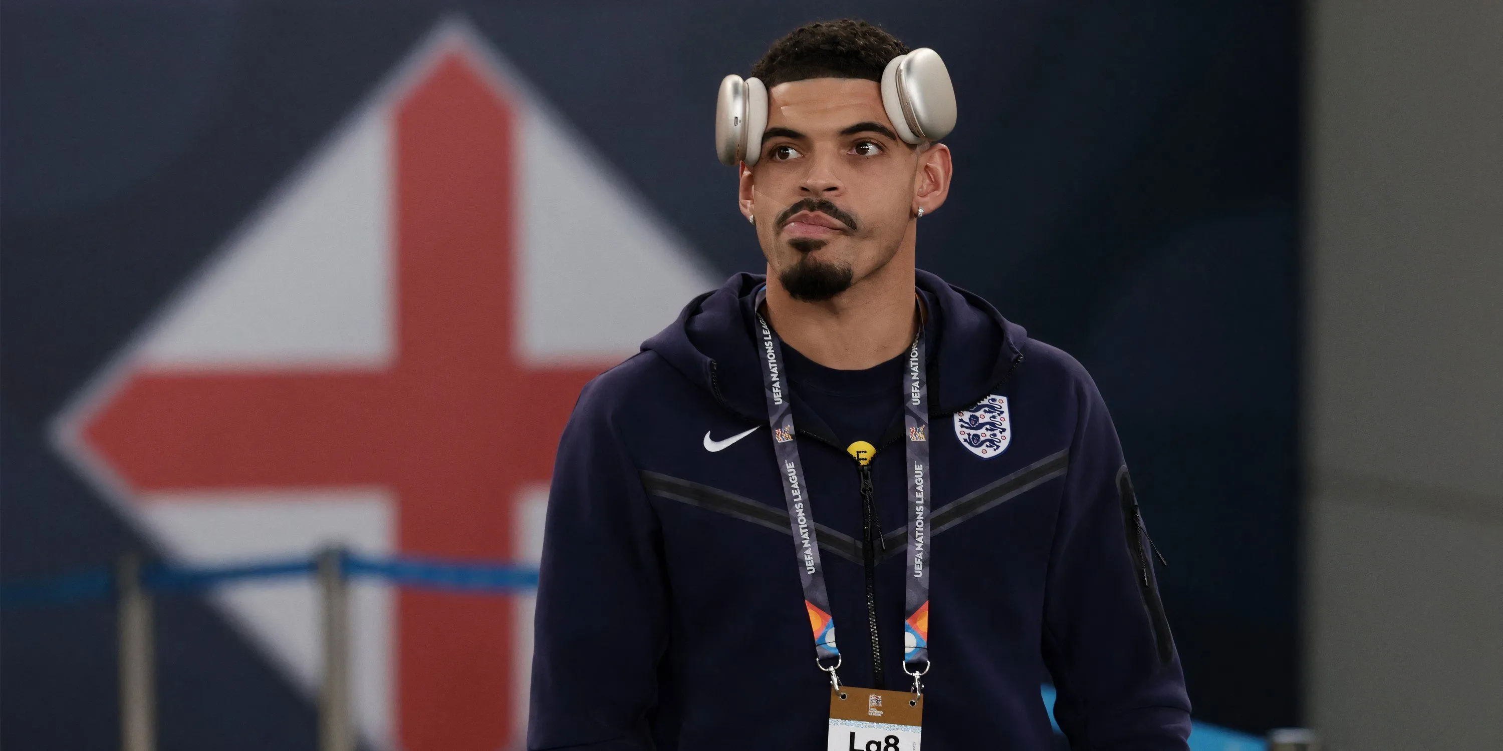 Morgan Gibbs-White thi đấu cho đội tuyển Anh