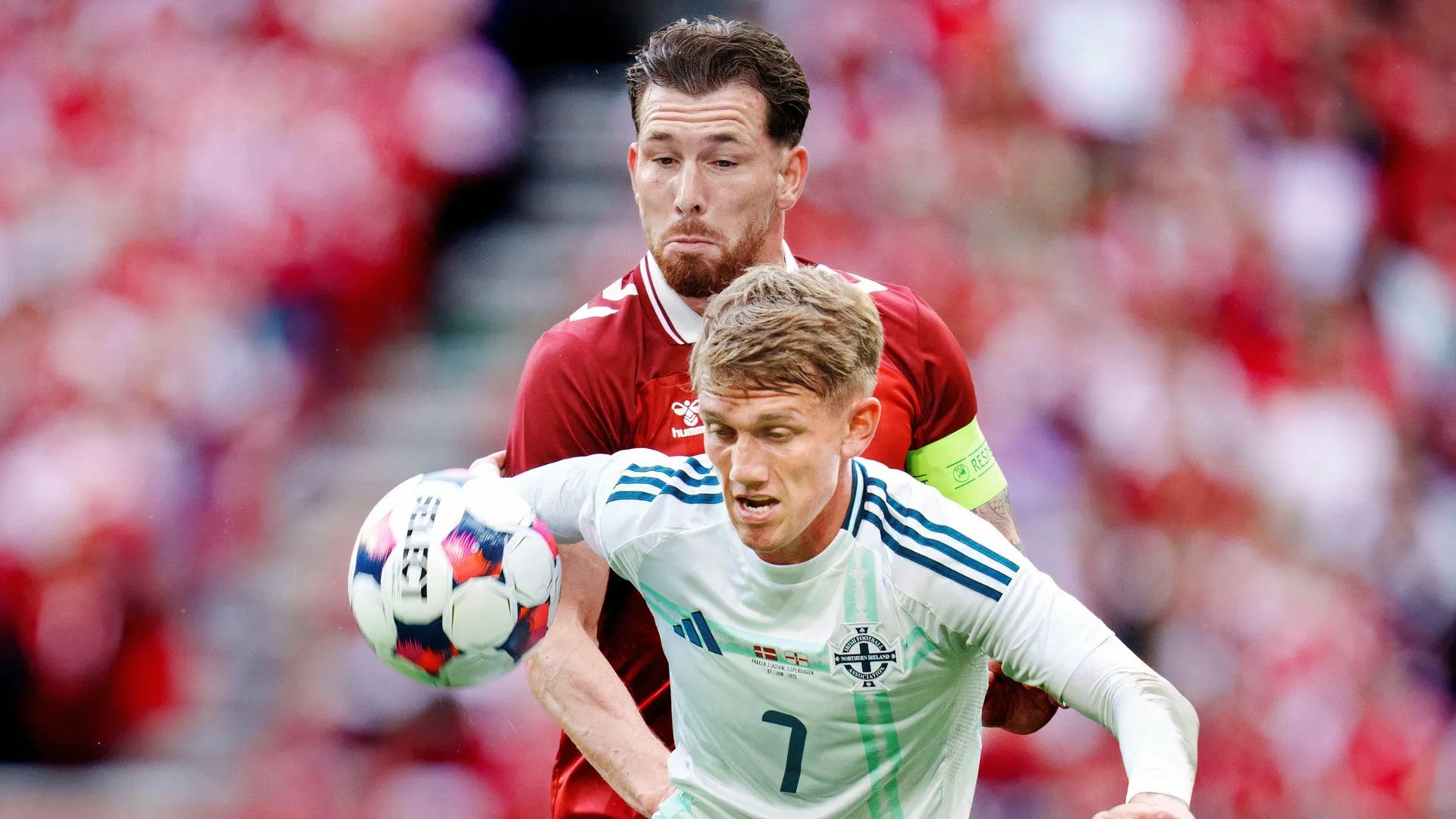 Tiền vệ Ethan Galbraith của Leyton Orient đang được Huddersfield Town săn đón