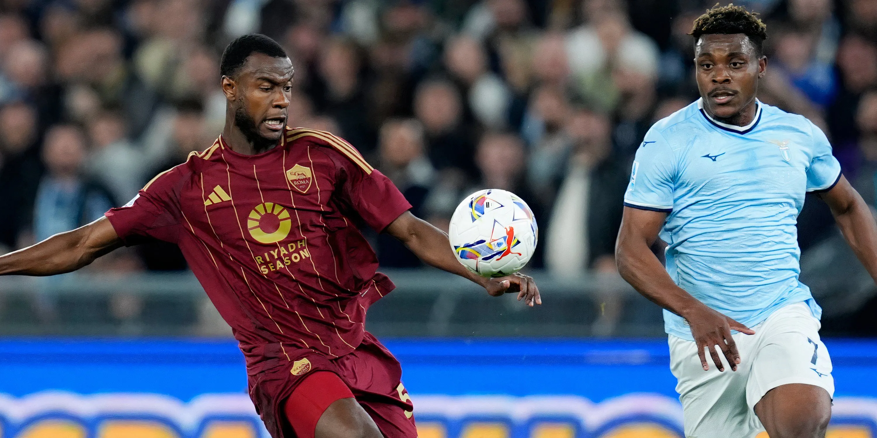 Trung vệ Evan Ndicka trong màu áo AS Roma, mục tiêu chuyển nhượng của Tottenham và Manchester United