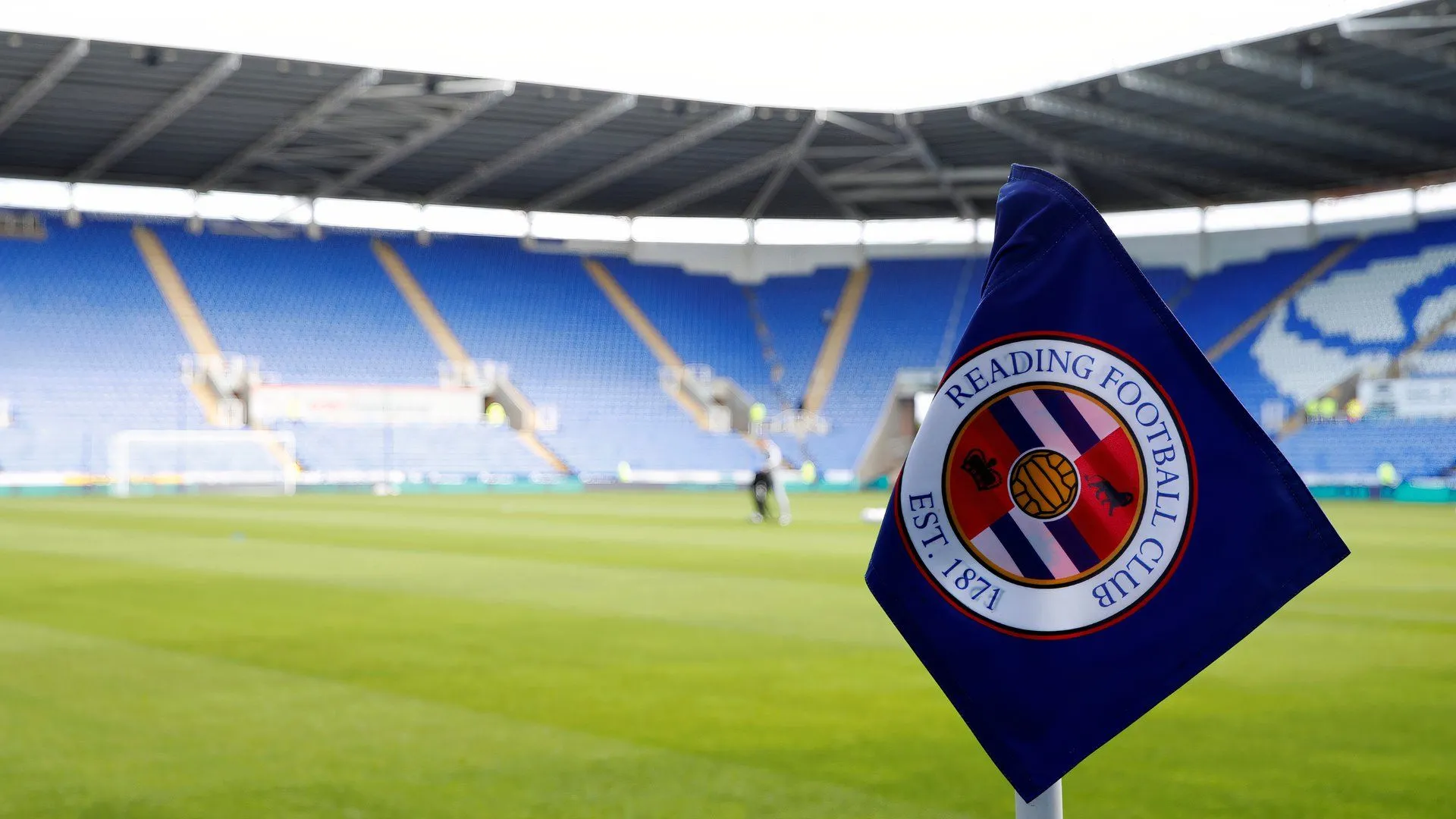 Biểu tượng câu lạc bộ Reading FC tại sân vận động