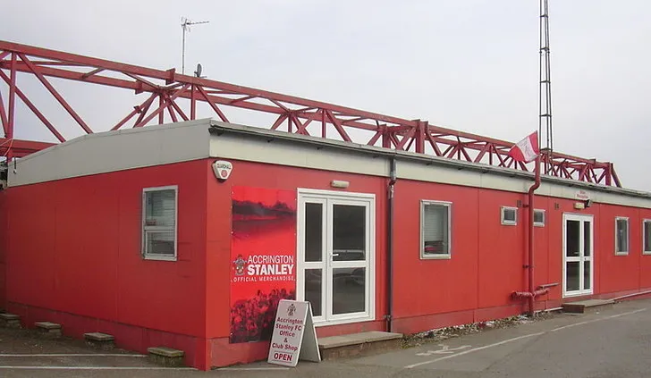 Cửa hàng câu lạc bộ Accrington Stanley tại sân Crown Ground