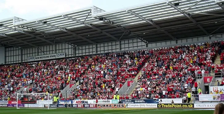 Góc nhìn cận cảnh một khán đài tại New York Stadium