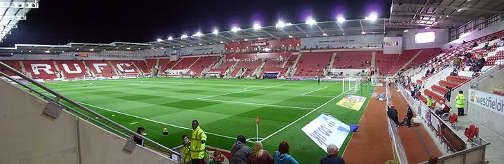 Góc nhìn toàn cảnh bên trong New York Stadium