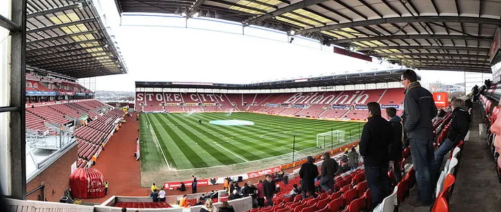 Góc nhìn từ khán đài bên trong sân Britannia Stadium, sân nhà cũ của Stoke City