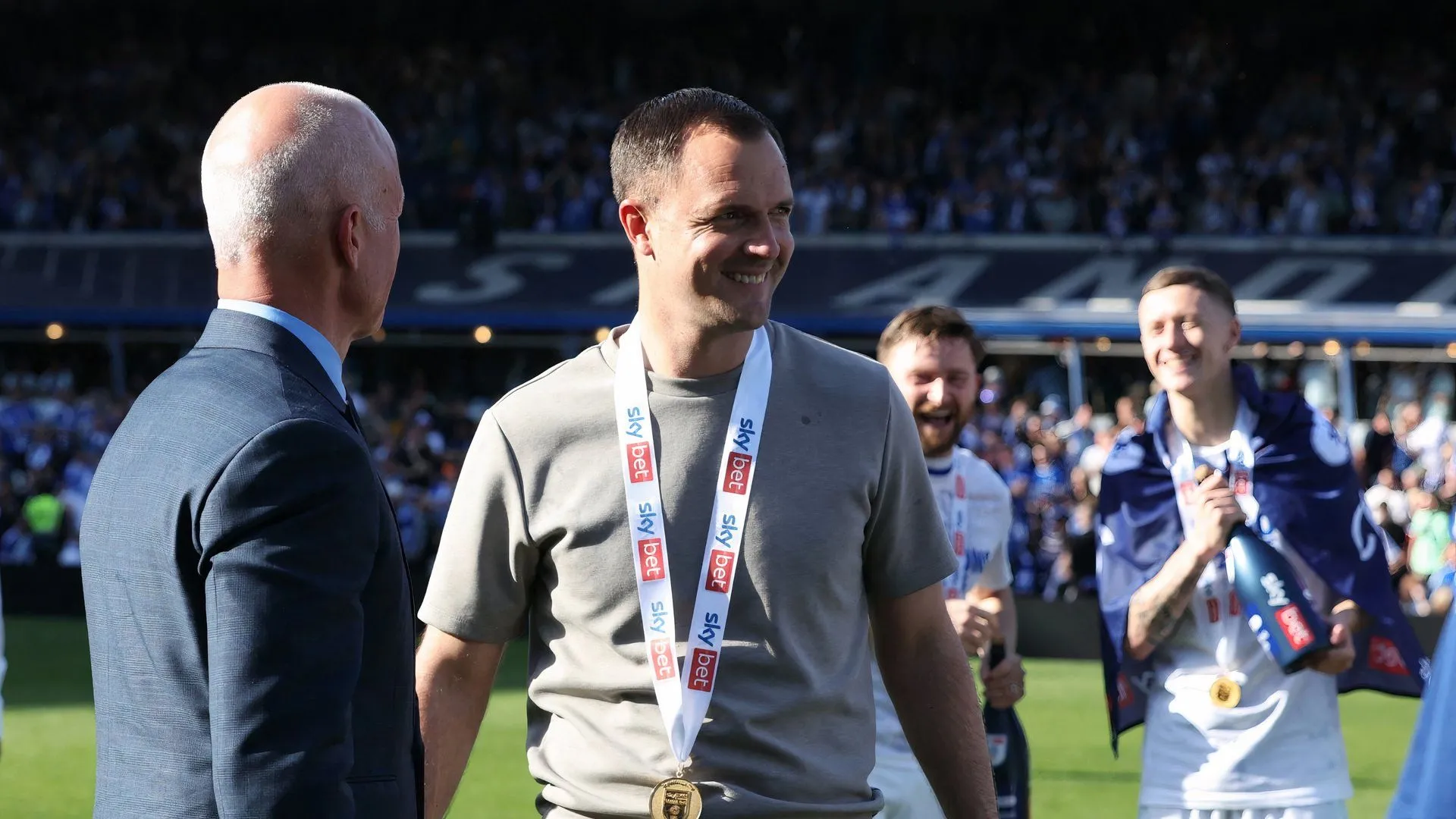 HLV Birmingham City Chris Davies và đồng sở hữu Tom Wagner