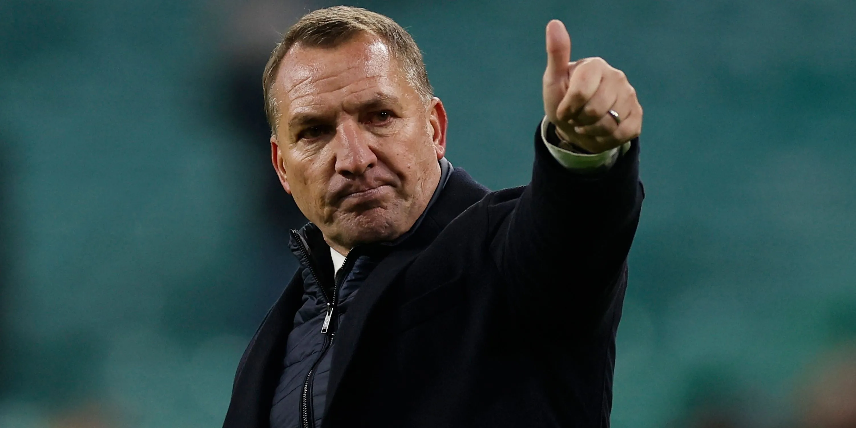 HLV Brendan Rodgers của Celtic trầm tư trên băng ghế chỉ đạo