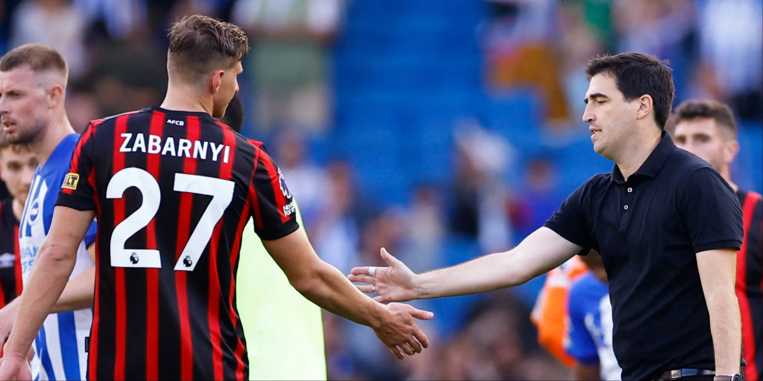 Illia Zabarnyi, trung vệ của Bournemouth, trong một trận đấu