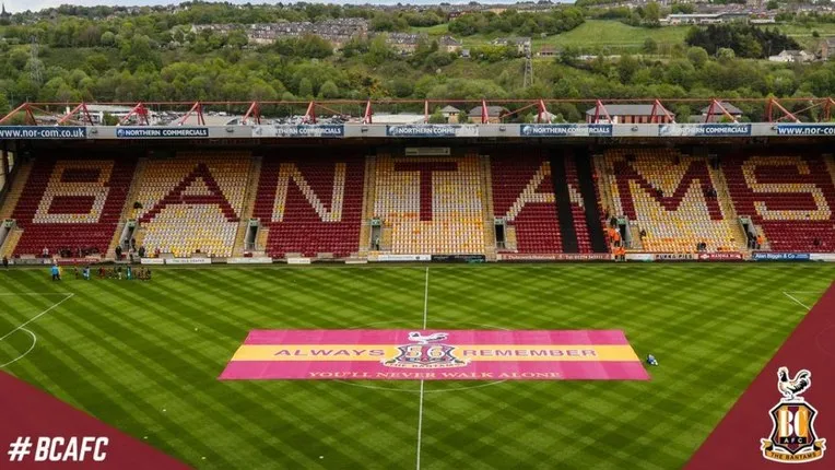 Khán đài Bantams Stand tại Valley Parade