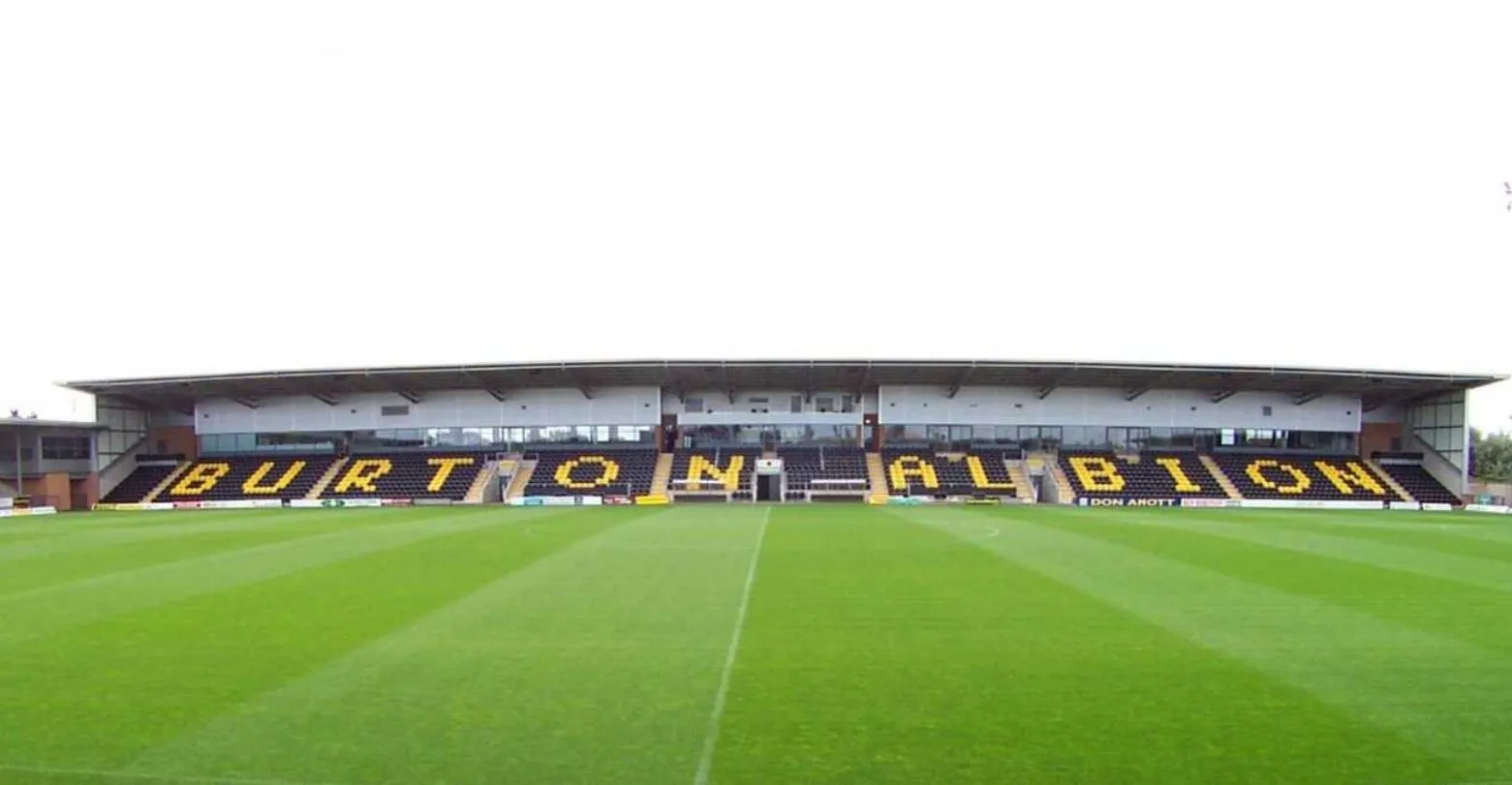 Khán đài chính Main Stand của sân Pirelli Stadium