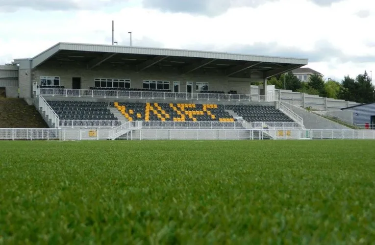 Khán đài chính sân Gallagher Stadium Maidstone