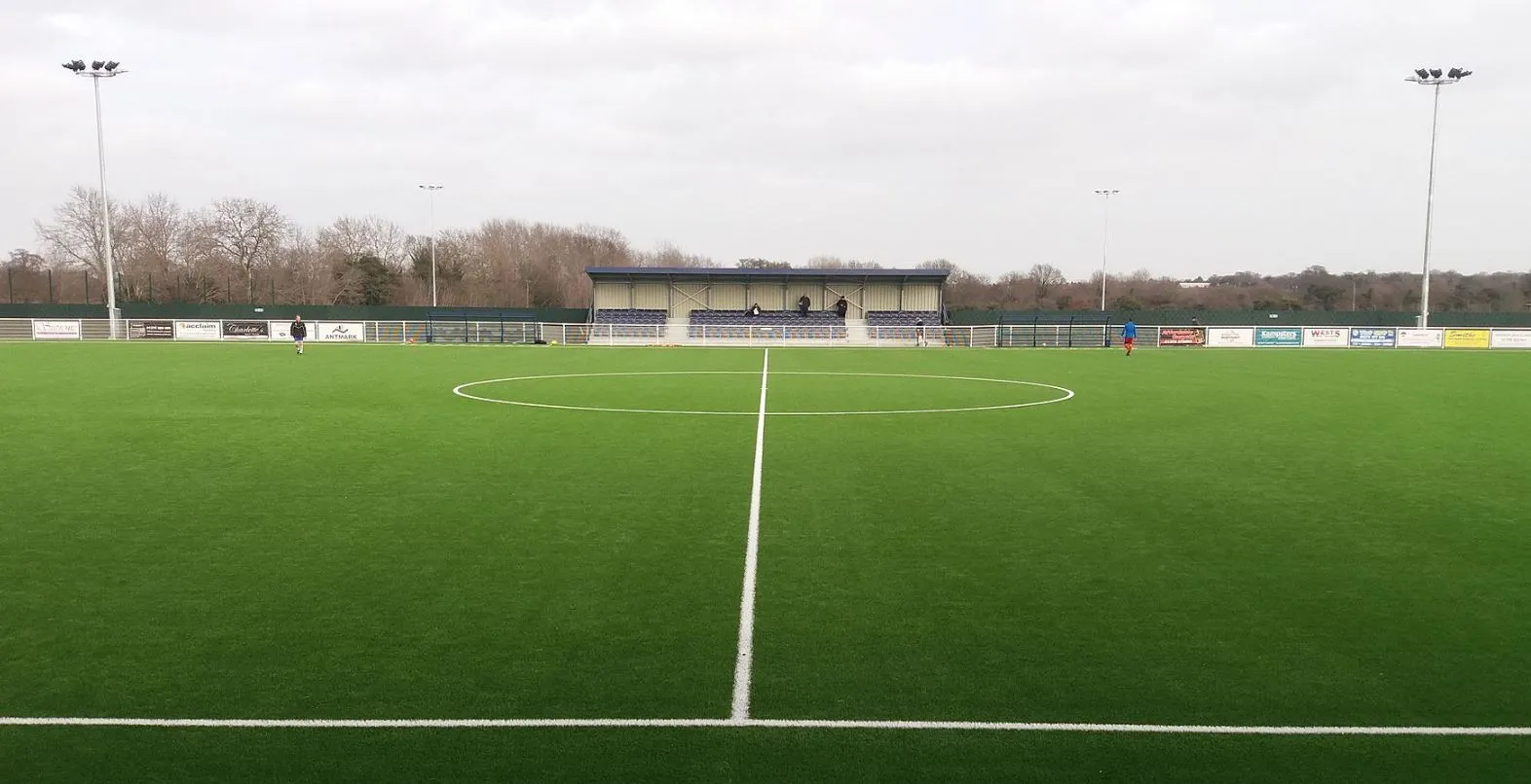 Khán đài có ghế ngồi thứ hai của Parkside Stadium Aveley