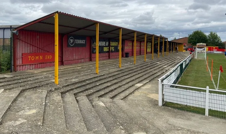 Khán đài đứng tại Spencer Stadium