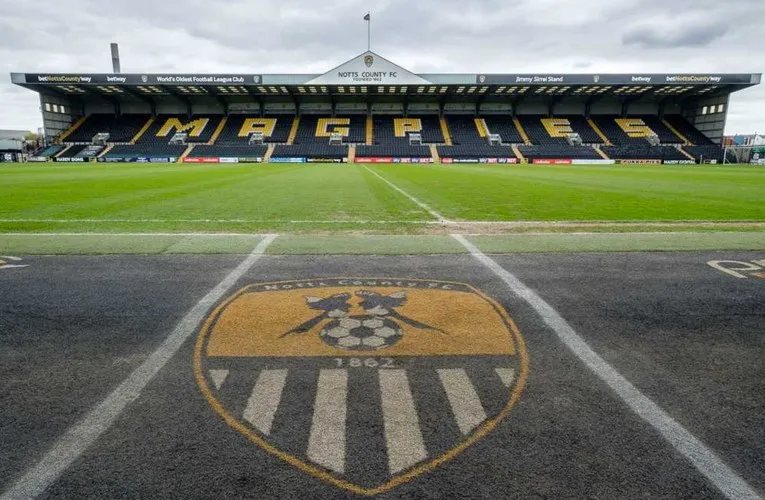 Khán đài Jimmy Sirrel tại sân Meadow Lane