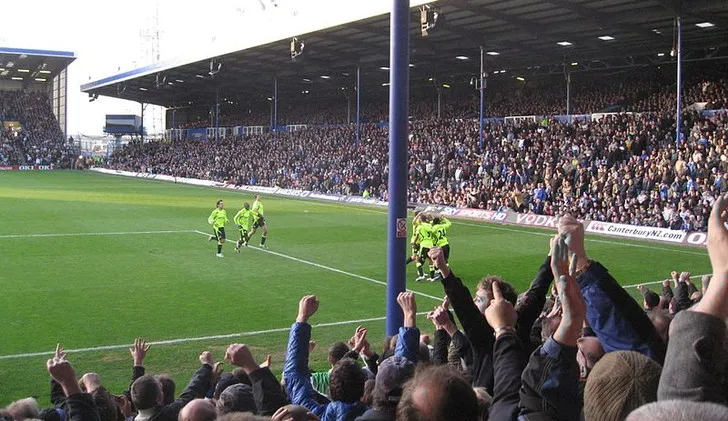 Khán đài North Stand tại sân vận động Fratton Park, Portsmouth